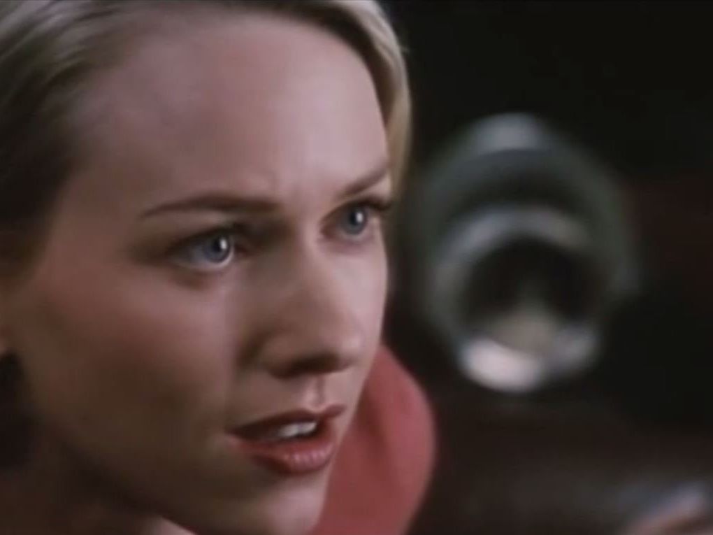 "Mulholland Drive" von David Lynch aus dem jahre 2001 wurde von Filmkritikern aus der ganzen Welt zum besten Film des 21. Jahrhunders bisher gewählt. "Mulholland Drive" von David Lynch aus dem jahre 2001 wurde von Filmkritikern aus der ganzen Welt zum besten Film des 21. Jahrhunders bisher gewählt.