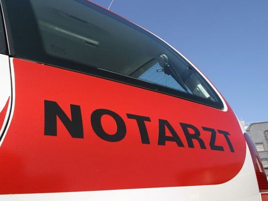 Ein 48-jähriger Motorradfahrer wurde bei dem Unfall schwer verletzt. Ein 48-jähriger Motorradfahrer wurde bei dem Unfall schwer verletzt.