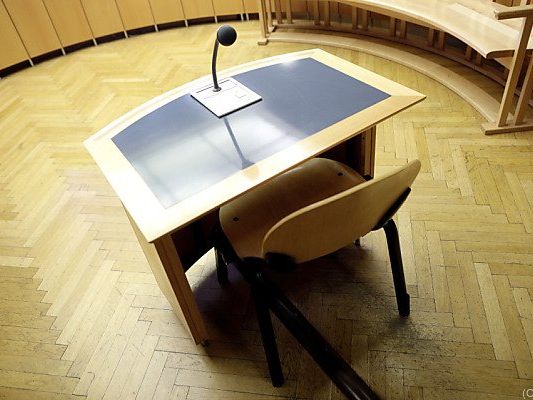 Vor dem Staat sind offenbar nicht alle Menschen gleich Vor dem Staat sind offenbar nicht alle Menschen gleich