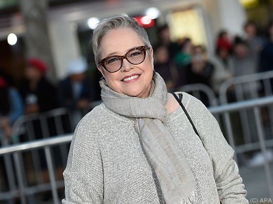 Oscar-Preisträgerin Kathy Bates bekommt Stern am "Walk of Fame" Oscar-Preisträgerin Kathy Bates bekommt Stern am "Walk of Fame"