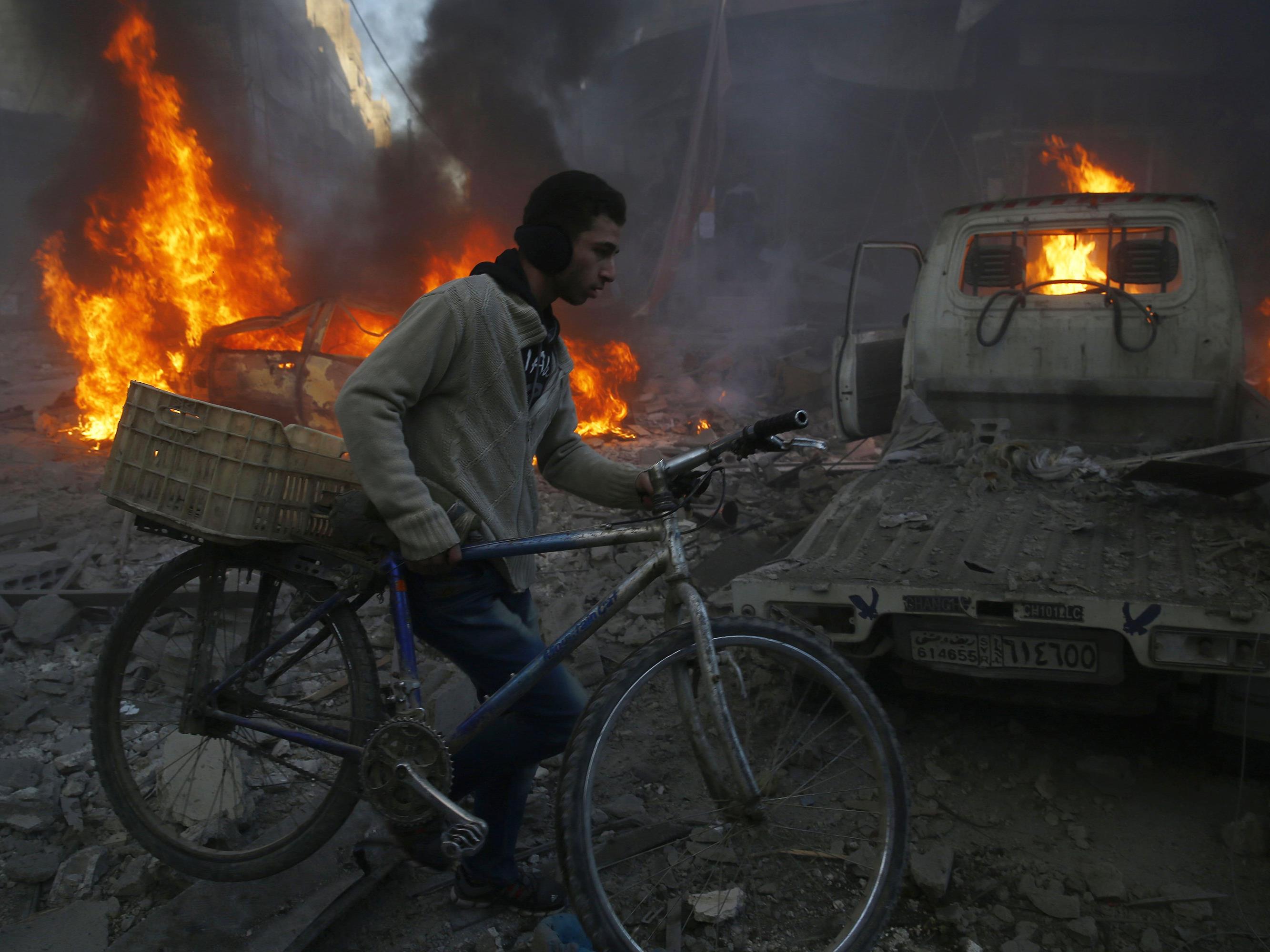 Platz 1 bei Fotoserien, Harte Fakten: Folgen der Luftangriffe in Syrien