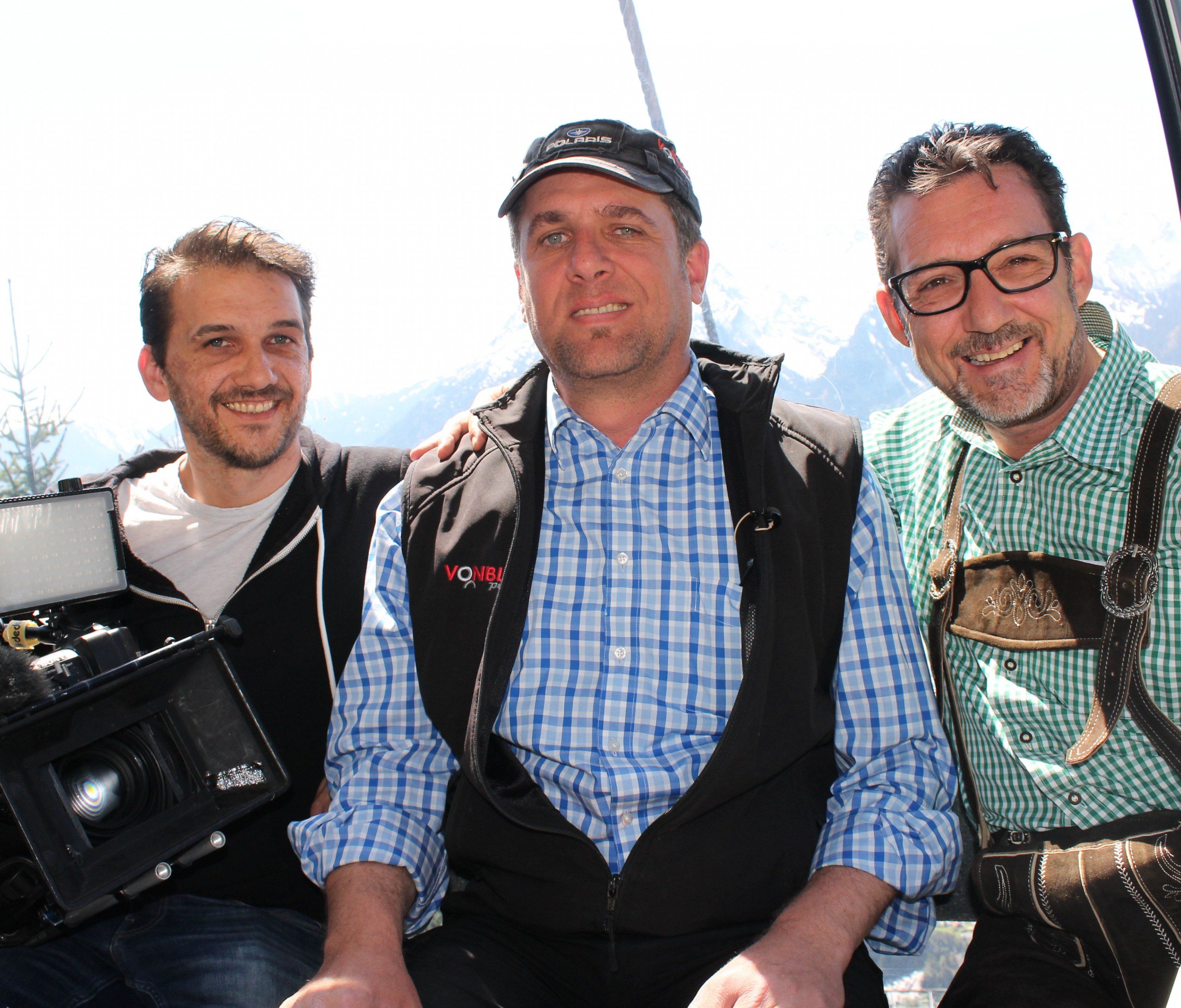 Mit Gerold Vonblon gondeln Kameramann Alex Jenny und Andreas Seeburger von LÄNDLE-TV auf "1401" am MUttersberg Mit Gerold Vonblon gondeln Kameramann Alex Jenny und Andreas Seeburger von LÄNDLE-TV auf "1401" am MUttersberg