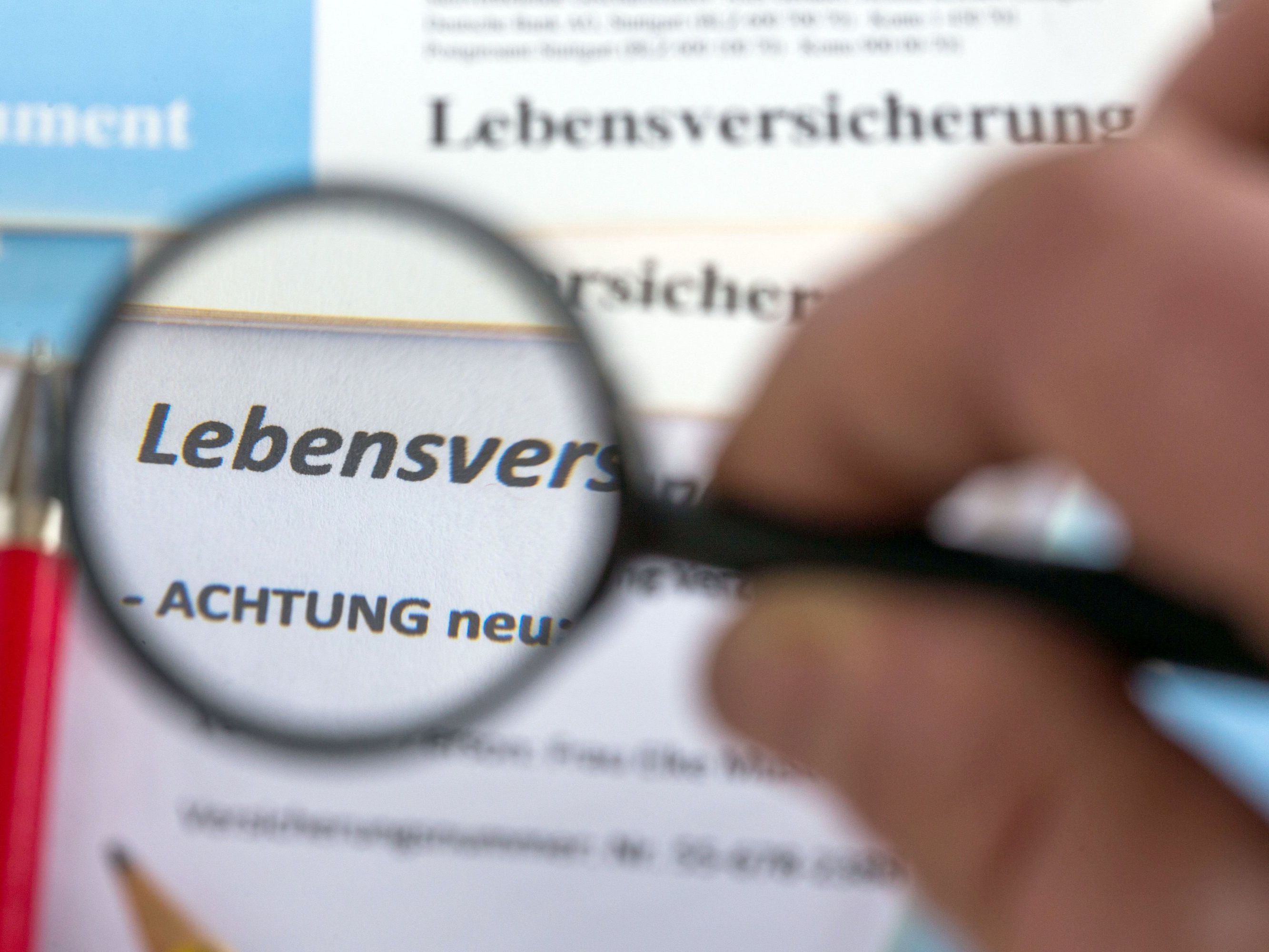 Der Vorarlberger Anwalt nimmt Lebensversicherungen genau unter die Lupe. Der Vorarlberger Anwalt nimmt Lebensversicherungen genau unter die Lupe.