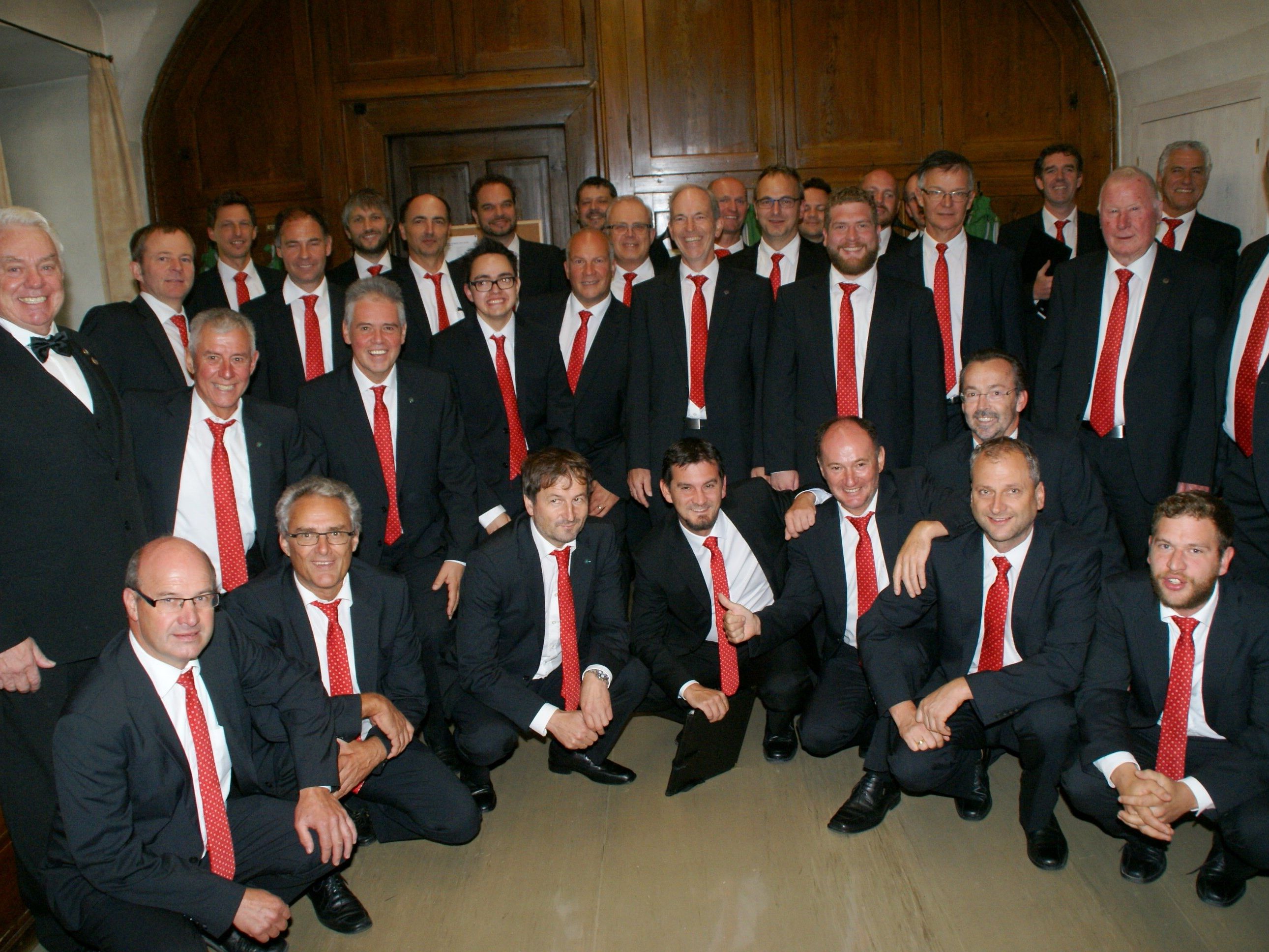 Günther Lutz und der LIEDERmännerChor Alberschwende Günther Lutz und der LIEDERmännerChor Alberschwende