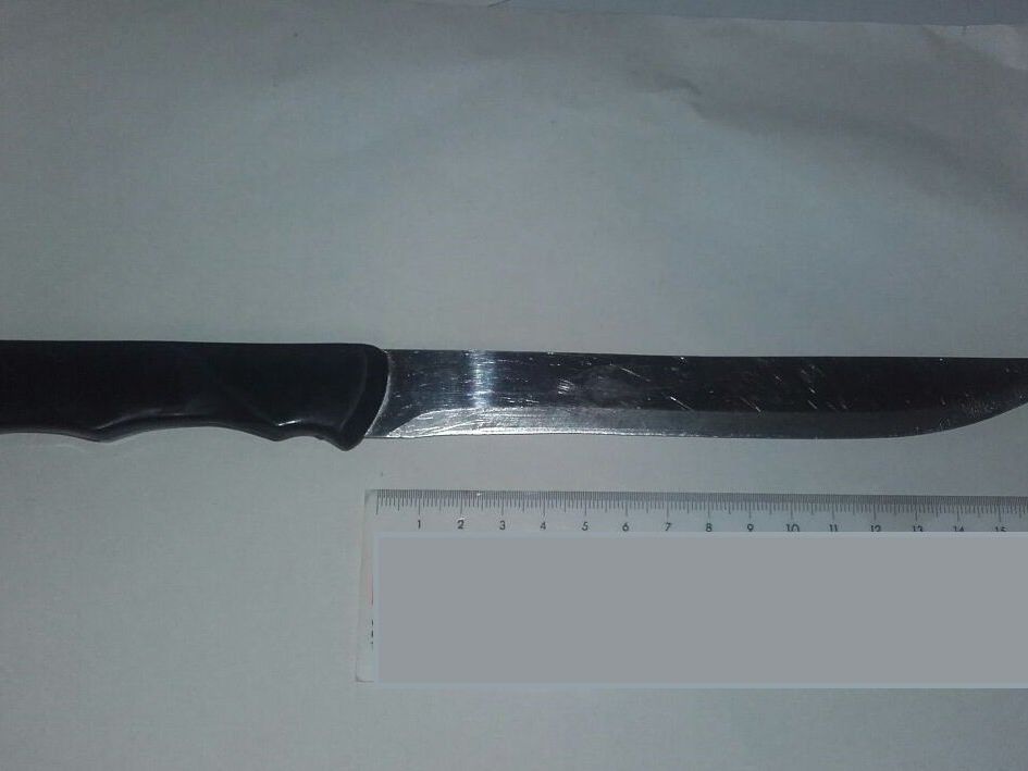 Ein 28-Jähriger bedrohte einen Lokalbesitzer mit einem Messer Ein 28-Jähriger bedrohte einen Lokalbesitzer mit einem Messer