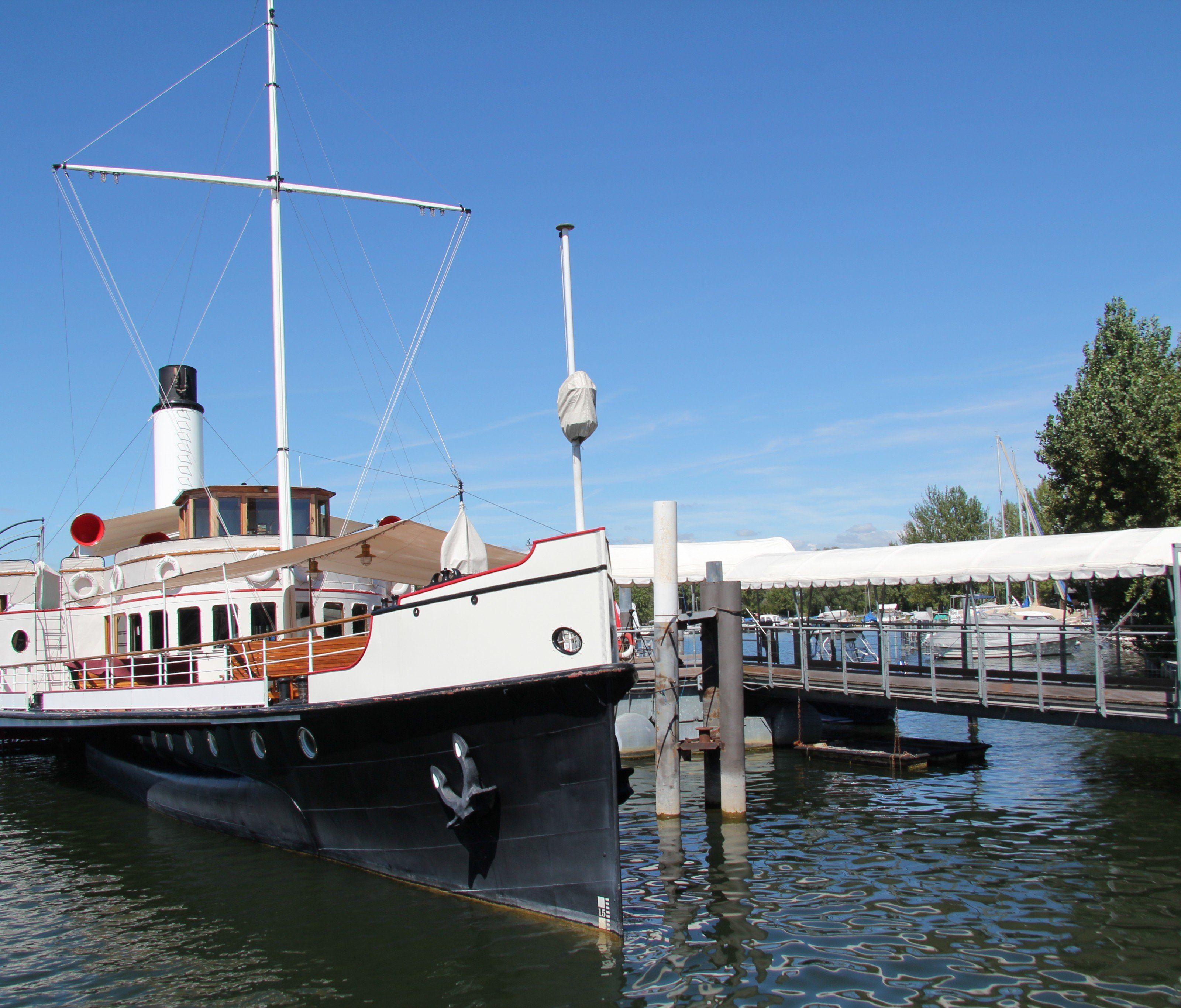 Die Hohentwiel will ins Binnenbecken, Grünes Hard ist dagegen. Die Hohentwiel will ins Binnenbecken, Grünes Hard ist dagegen.