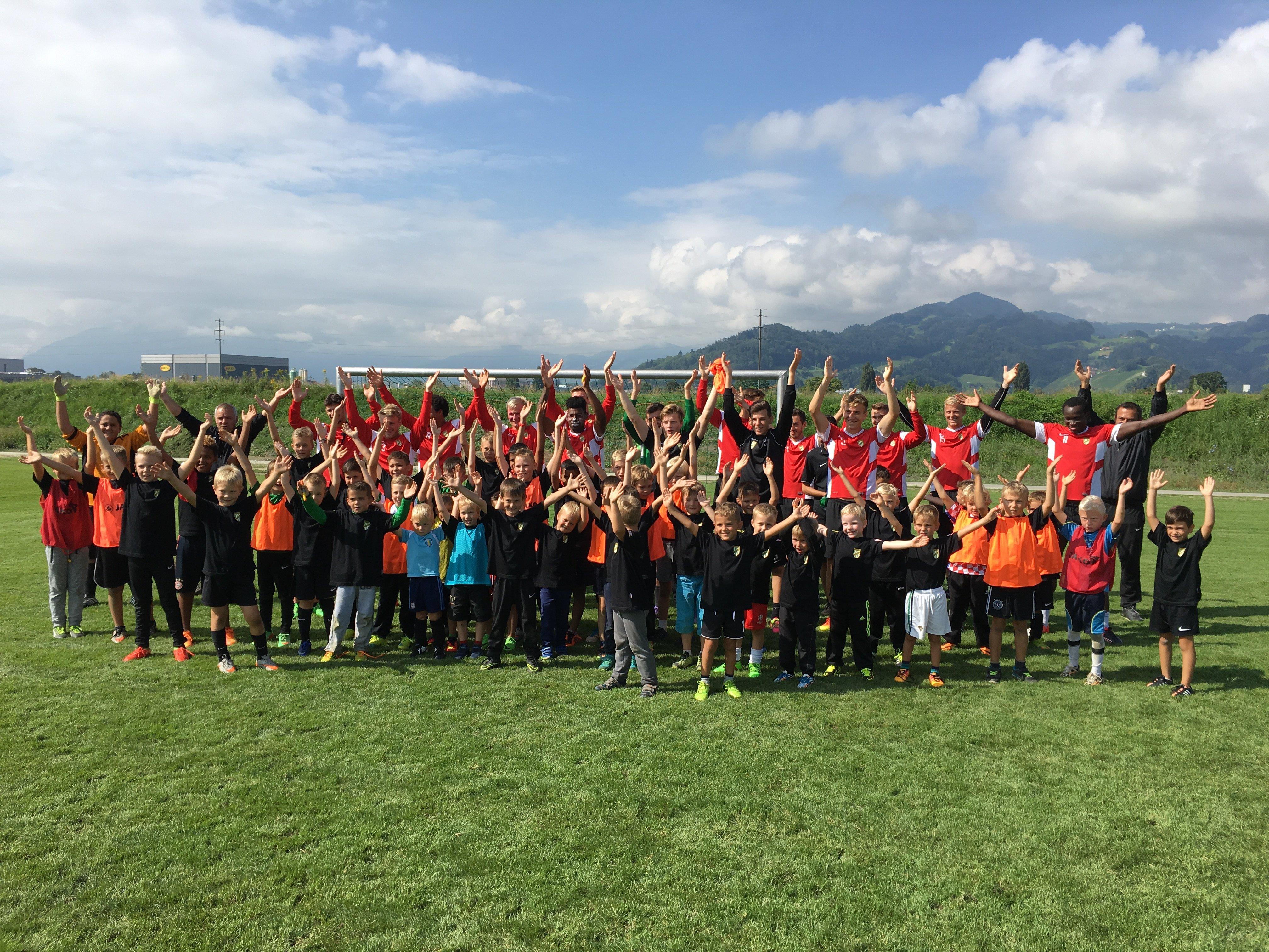 Spaß und Freude beim Abenteuer- und Fußballcamp der Austria