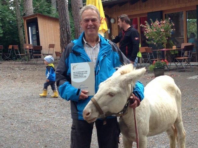 Der neue Pate für die Monarchie-Esel ist der Tierfreund aus Liechtenstein Walter Hartmann.