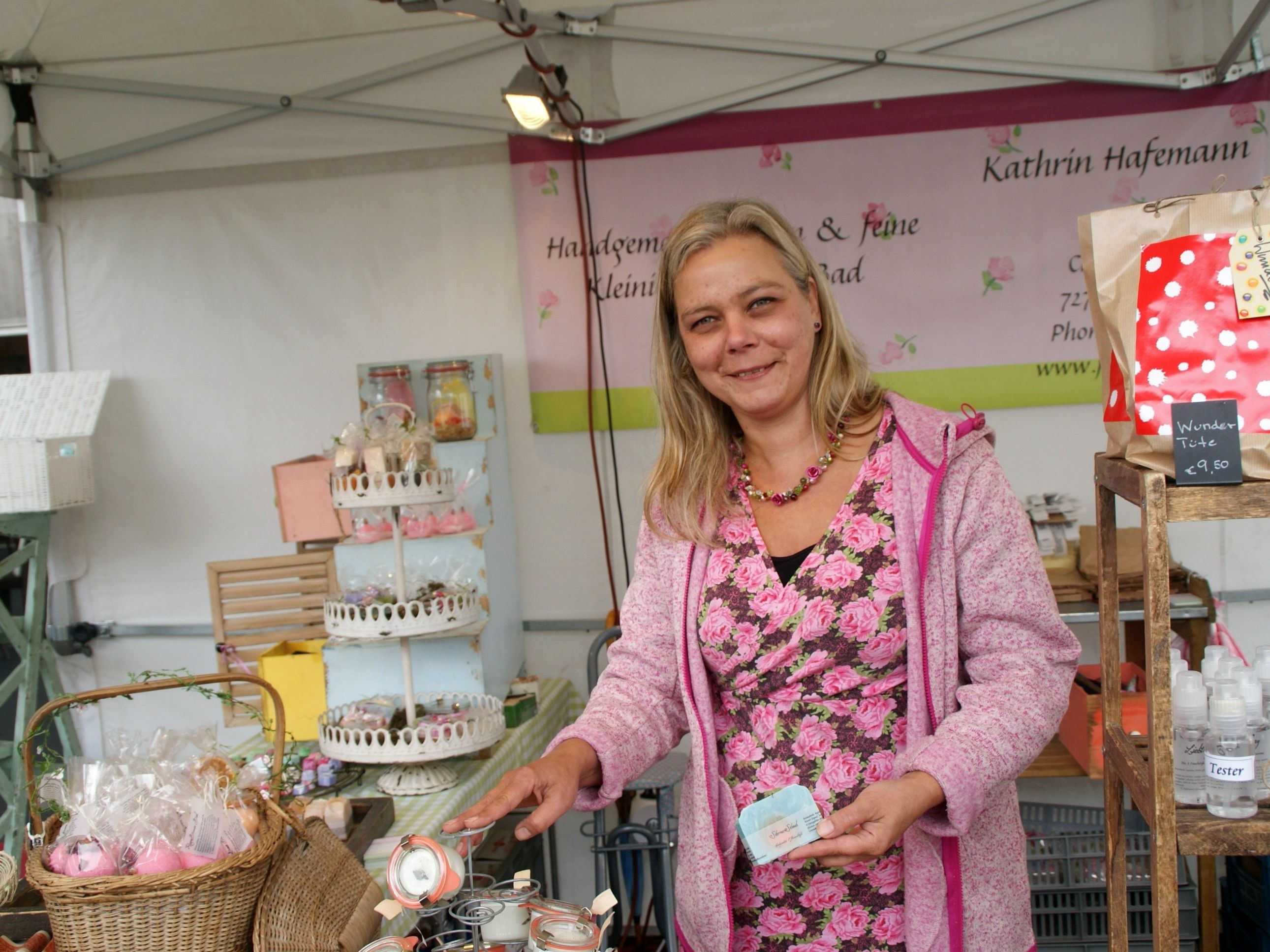Seifenduft und originelle Unikate auf dem Kunsthandwerksmarkt Seifenduft und originelle Unikate auf dem Kunsthandwerksmarkt