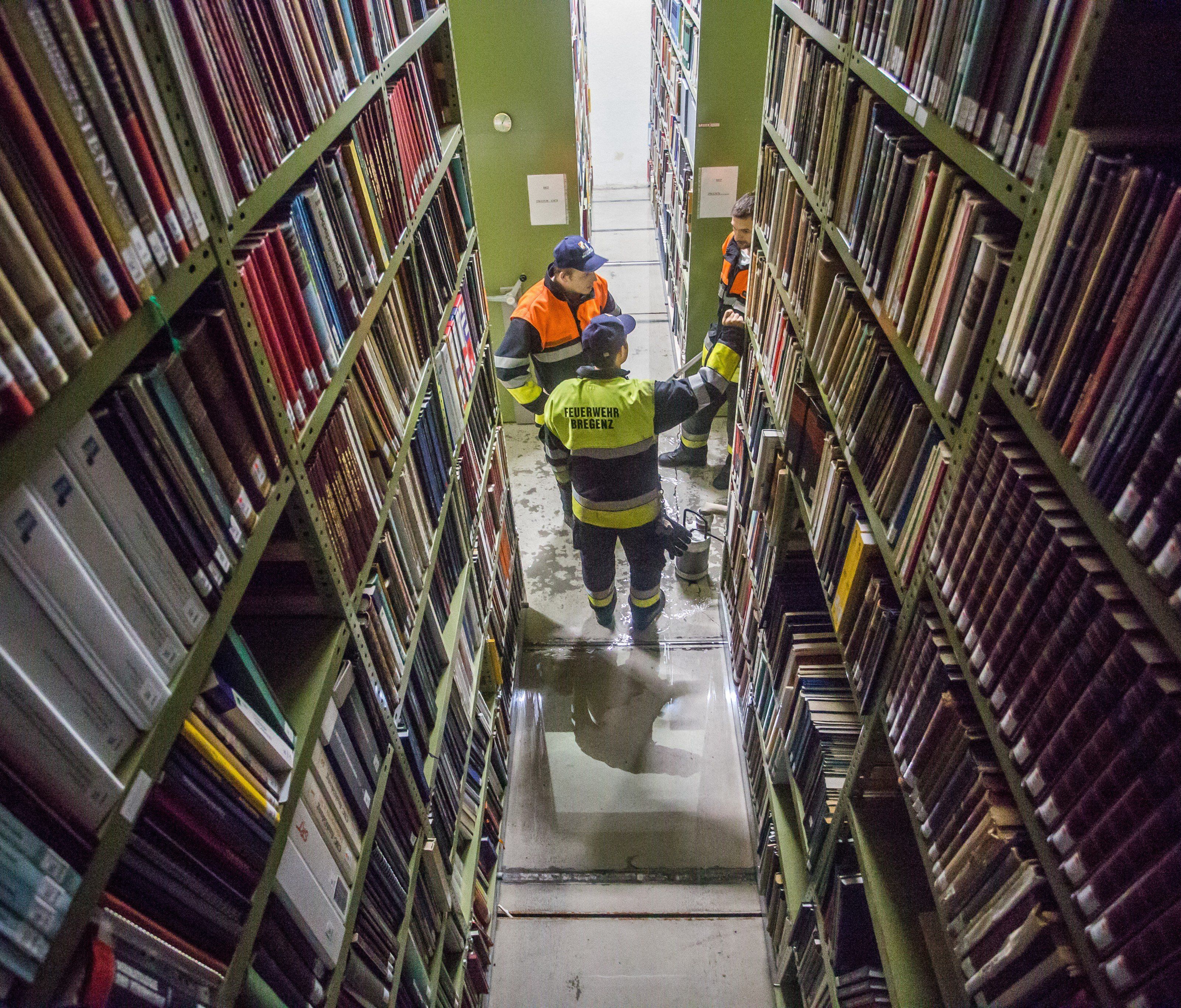 Nach dem Wassereinlauf in die Landesbibliothek wird wieder über einen Umbau diskutiert. Nach dem Wassereinlauf in die Landesbibliothek wird wieder über einen Umbau diskutiert.
