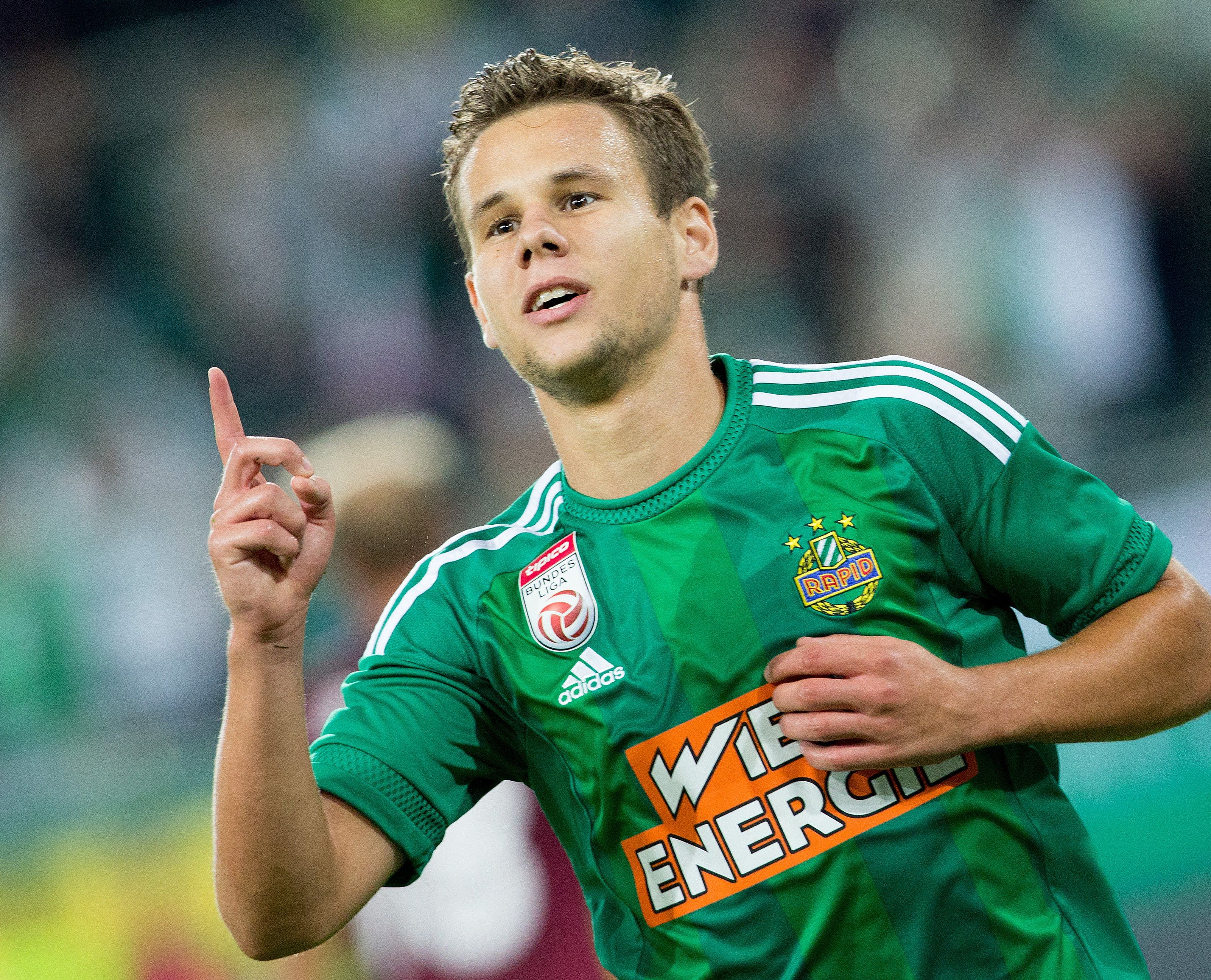 Louis Schaub bleibt bis 2020 bei Rapid Louis Schaub bleibt bis 2020 bei Rapid