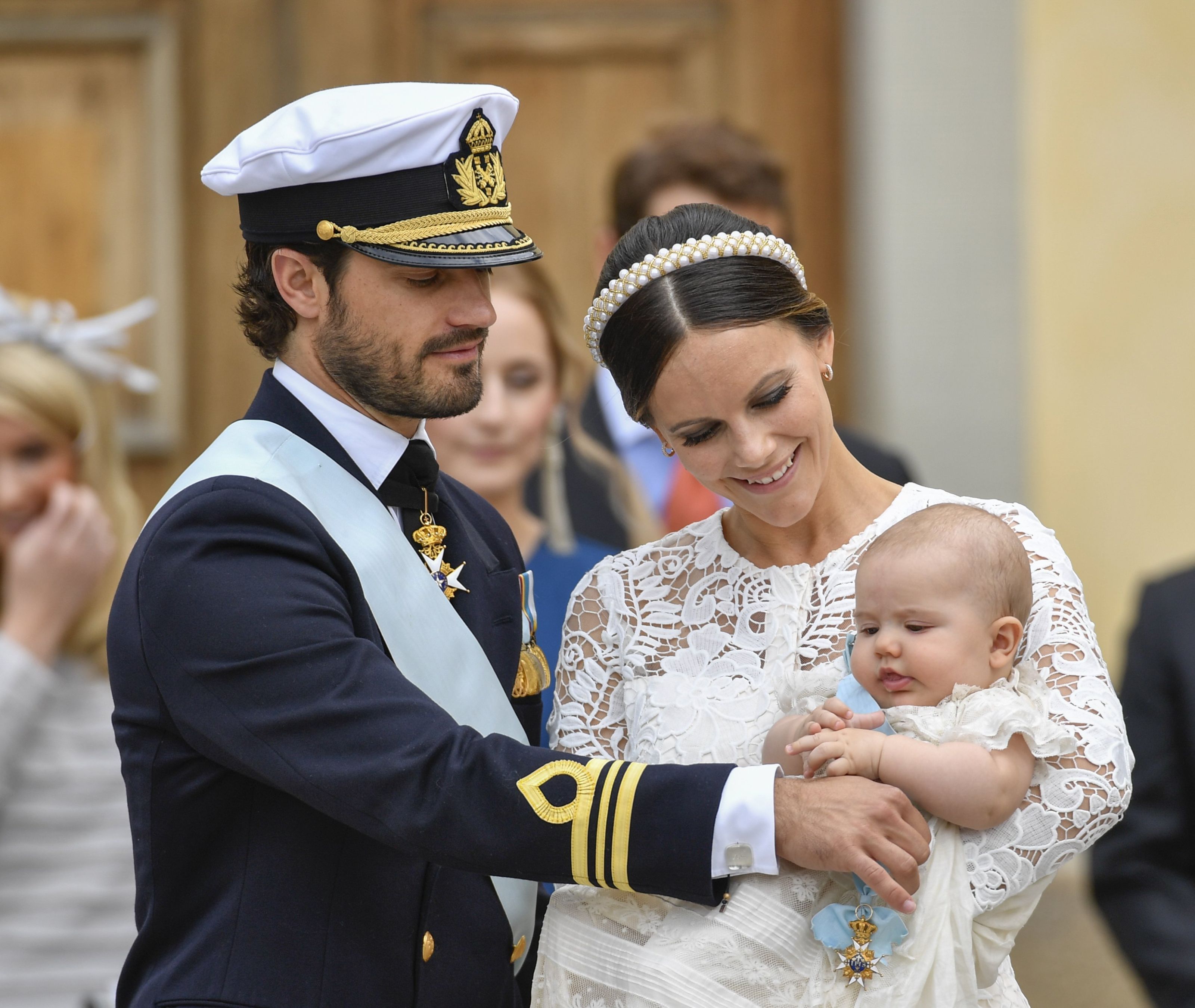 Prinz Alexander scheint die Zeremonie nichts auszumachen. Prinz Alexander scheint die Zeremonie nichts auszumachen.