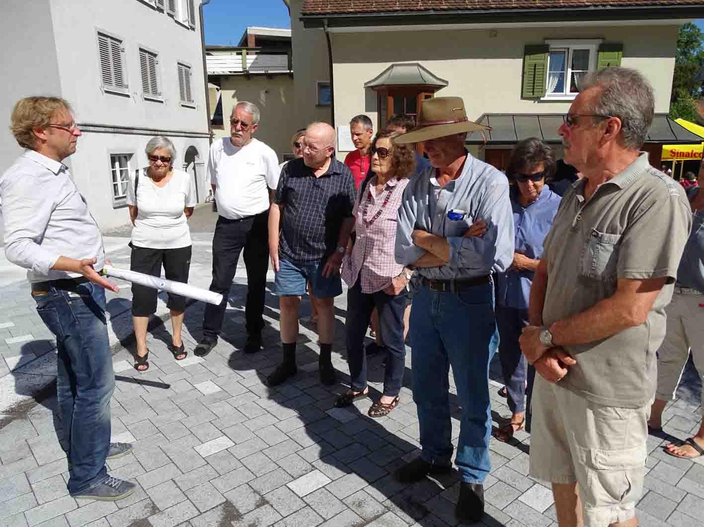 Ing. Bernd Federspiel informierte über die Bauabschnitte im Jüdischen Viertel.