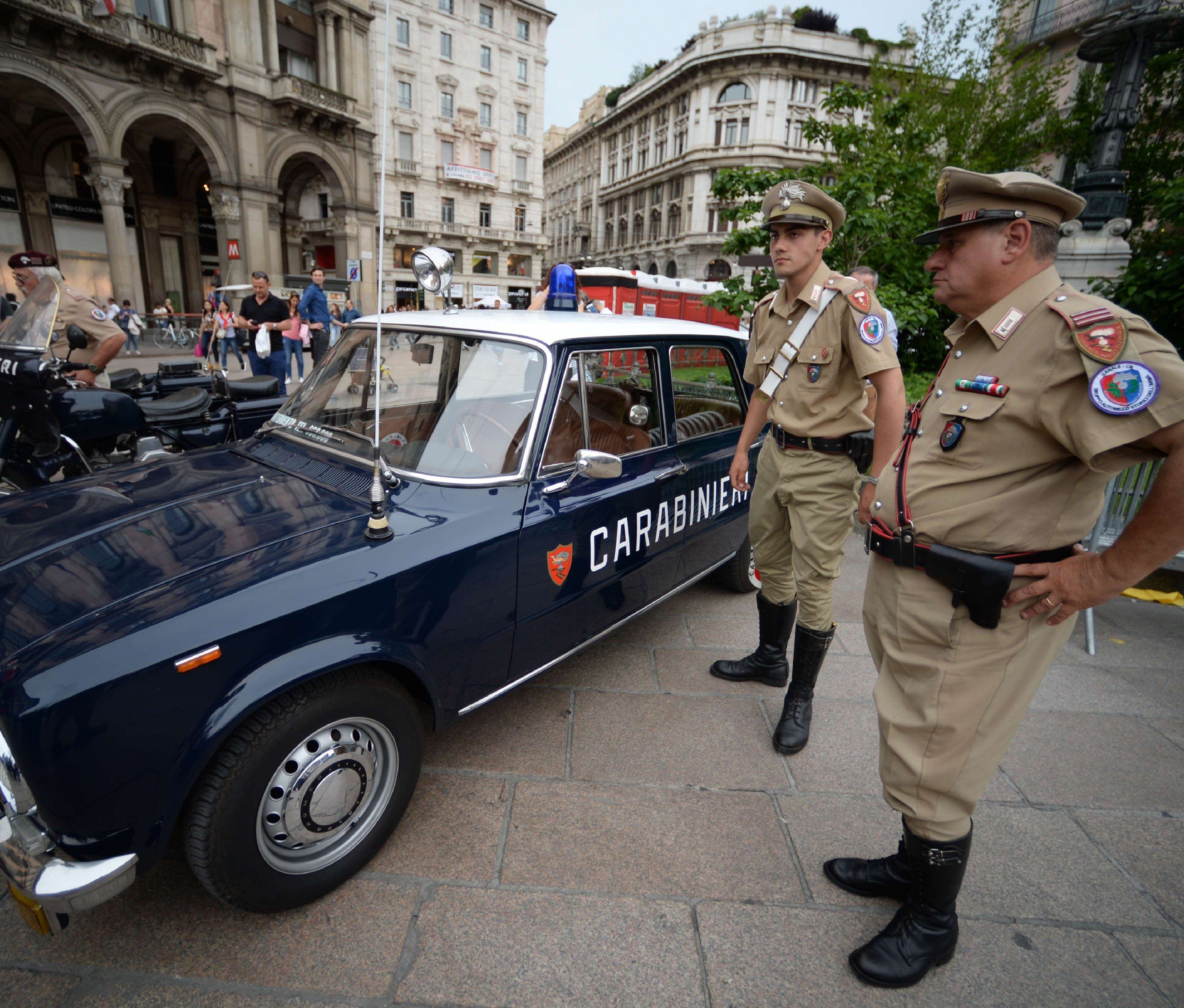 Die Carabinieri machte dem Vater einen Strich durch die Rechnung. Die Carabinieri machte dem Vater einen Strich durch die Rechnung.