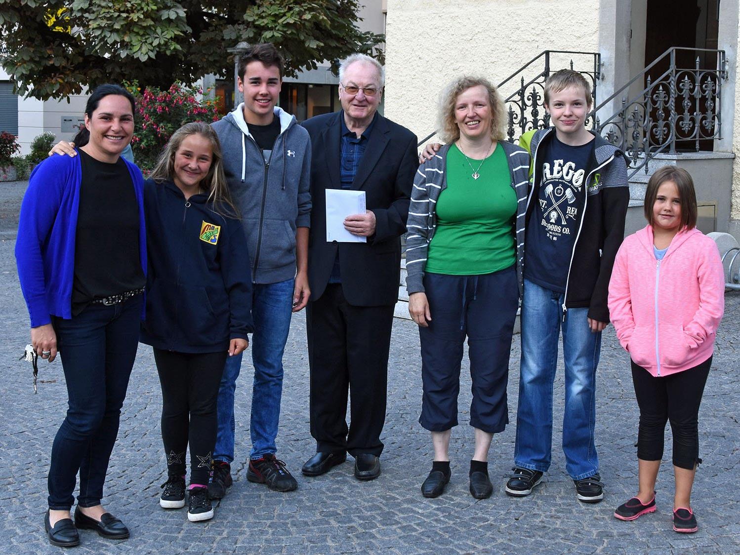 Abschied von Pfarrer Herbert Böhler nach der letzten Werktagsmesse in Schruns