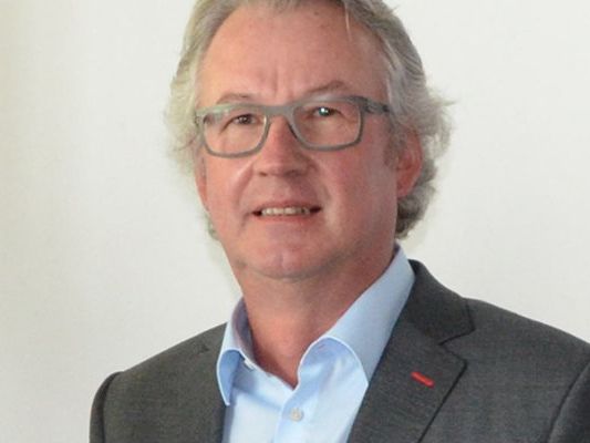 Edi Fischer, Vizepräsident der Wirtschaftskammer Vorarlberg, sieht die Leistungsträger im Ländle im Visier der Steuerpläne von Bundeskanzler Christian Kern. Edi Fischer, Vizepräsident der Wirtschaftskammer Vorarlberg, sieht die Leistungsträger im Ländle im Visier der Steuerpläne von Bundeskanzler Christian Kern.