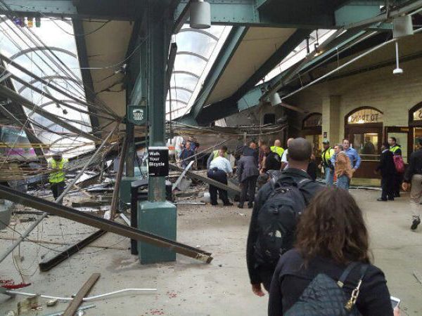 Dutzende Verletze nach Zugunglück