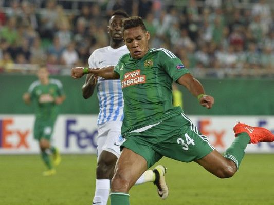 Joelinton zieht nach seinem Energieanfall in der 59. Minute ab und schießt Rapid in Führung. Joelinton zieht nach seinem Energieanfall in der 59. Minute ab und schießt Rapid in Führung.