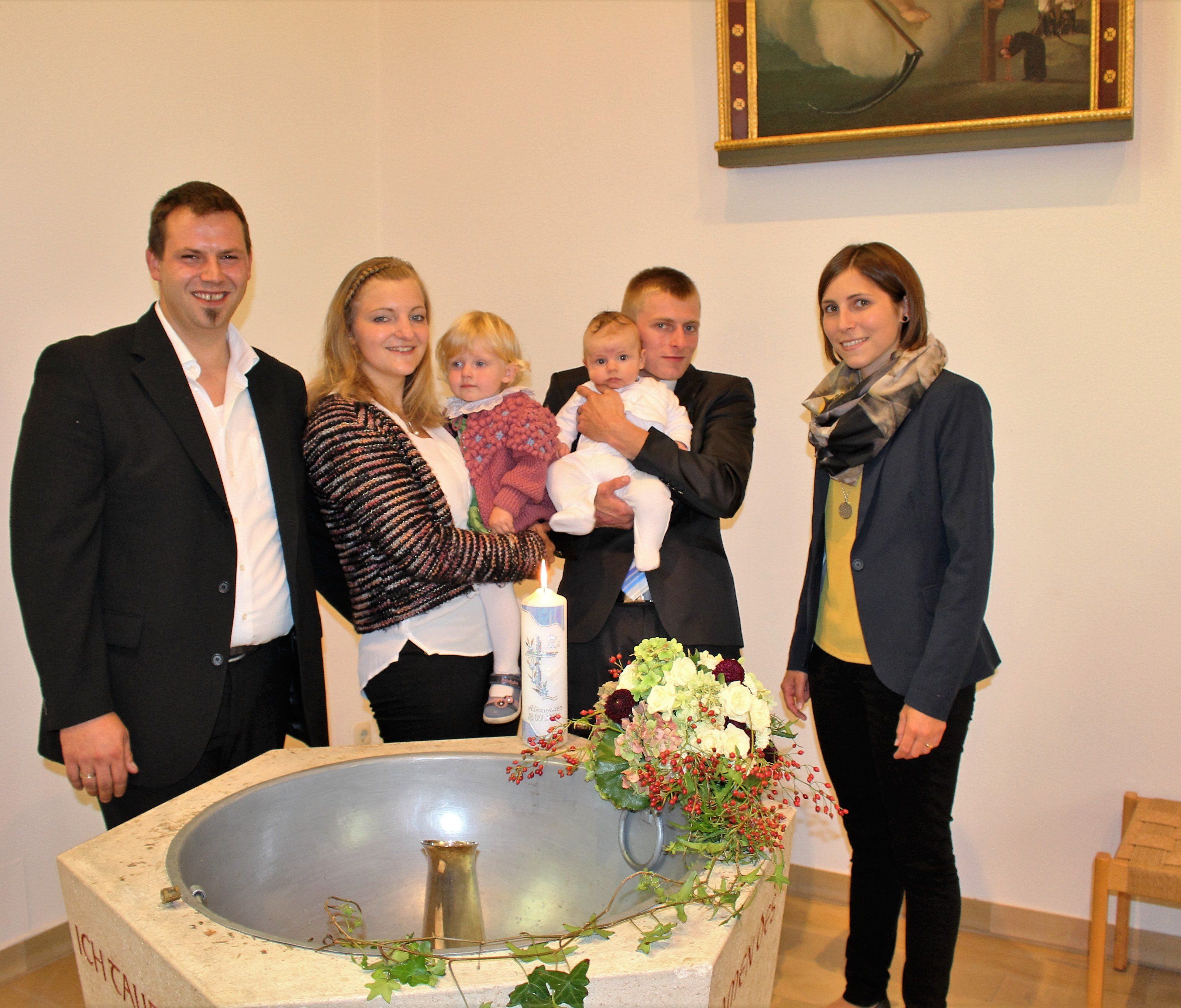 Das Team von meiningen.vol.at gratuliert Alexander zur Taufe. Das Team von meiningen.vol.at gratuliert Alexander zur Taufe.