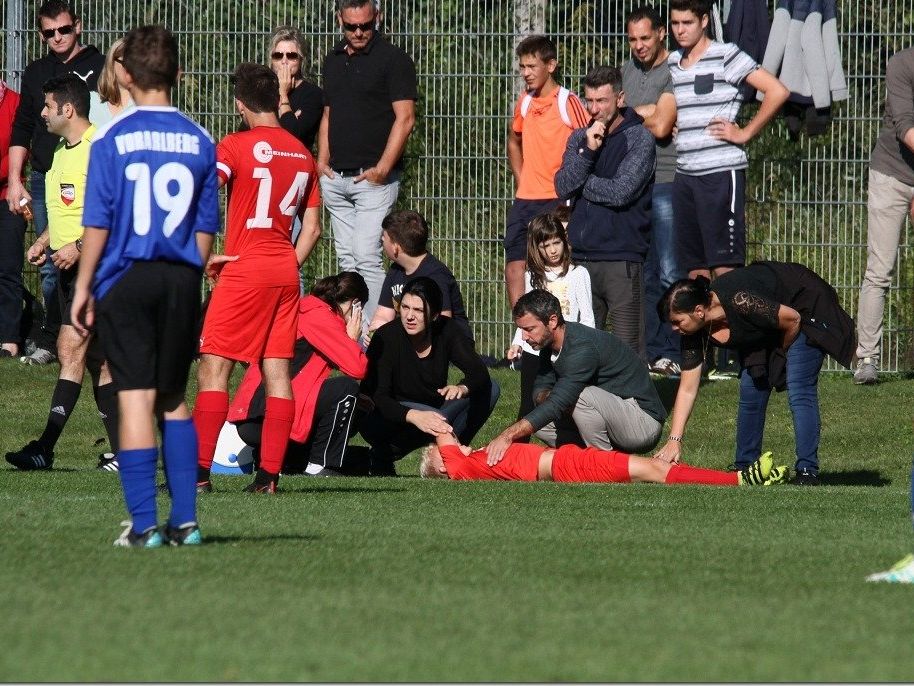 Ein Akademie Spieler wurde verletzt Ein Akademie Spieler wurde verletzt