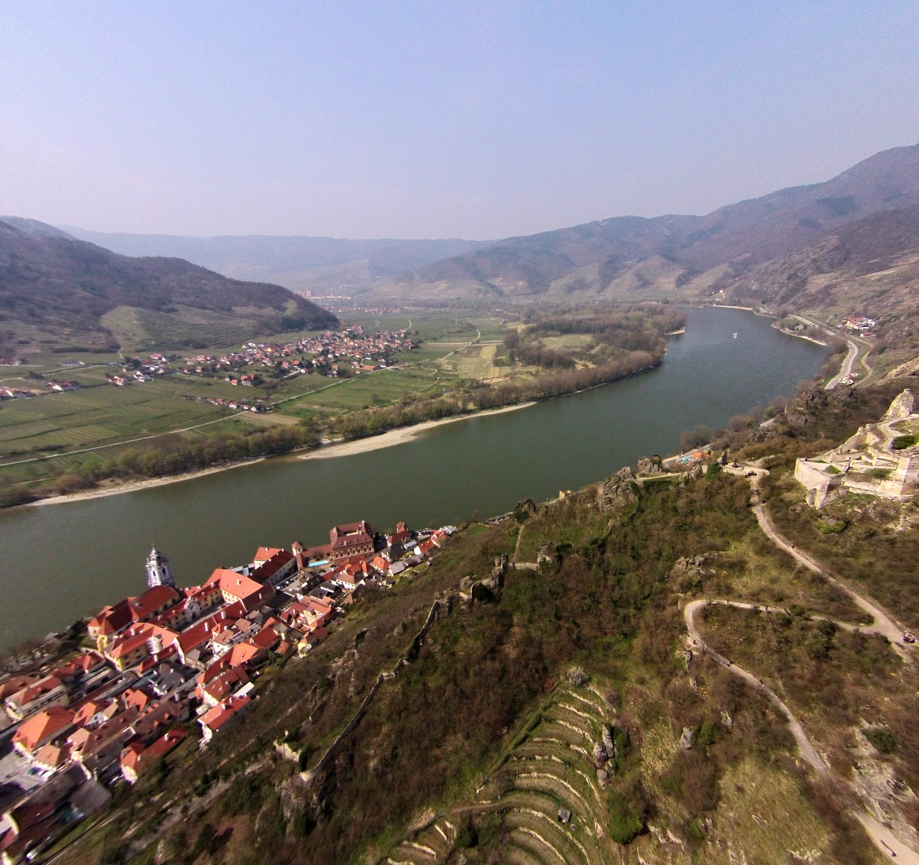 Wie wärs mit einem Roadtrip durch Österreich? Wie wärs mit einem Roadtrip durch Österreich?