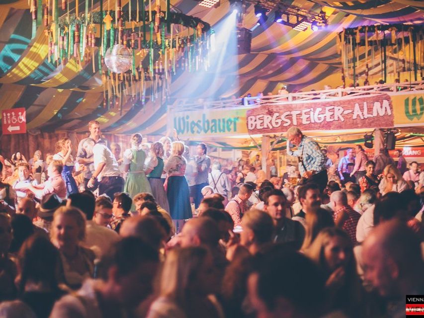 Veranstalter ziehen Bilanz: So erfolgreich verläuft die Wiener Wiesn 2016. Veranstalter ziehen Bilanz: So erfolgreich verläuft die Wiener Wiesn 2016.