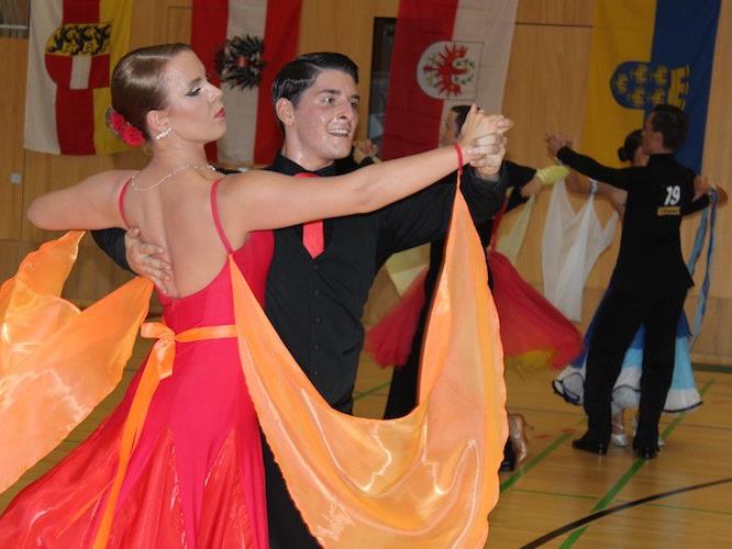 Tanzsport vom Feinsten gab es in der Halle der Mittelschule Doren zu bewundern.