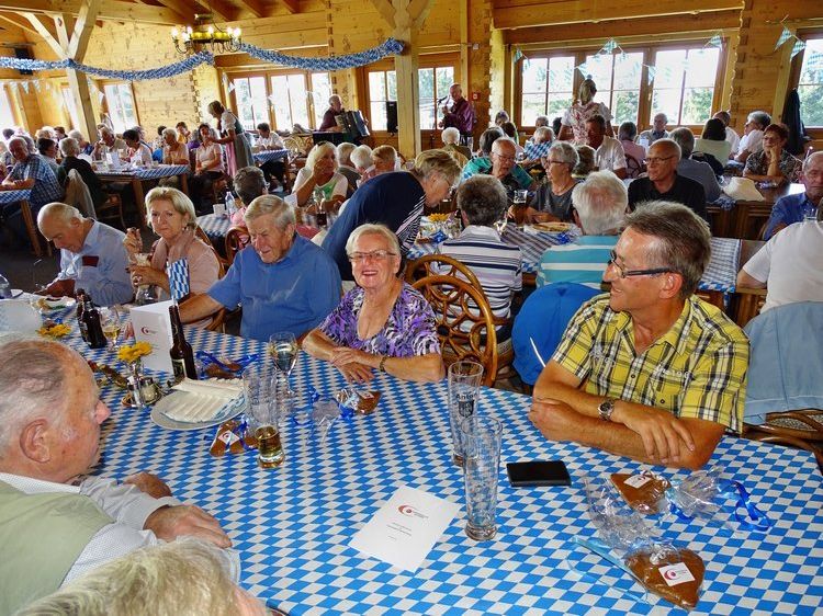 Sen.-Oktoberfest Sen.-Oktoberfest