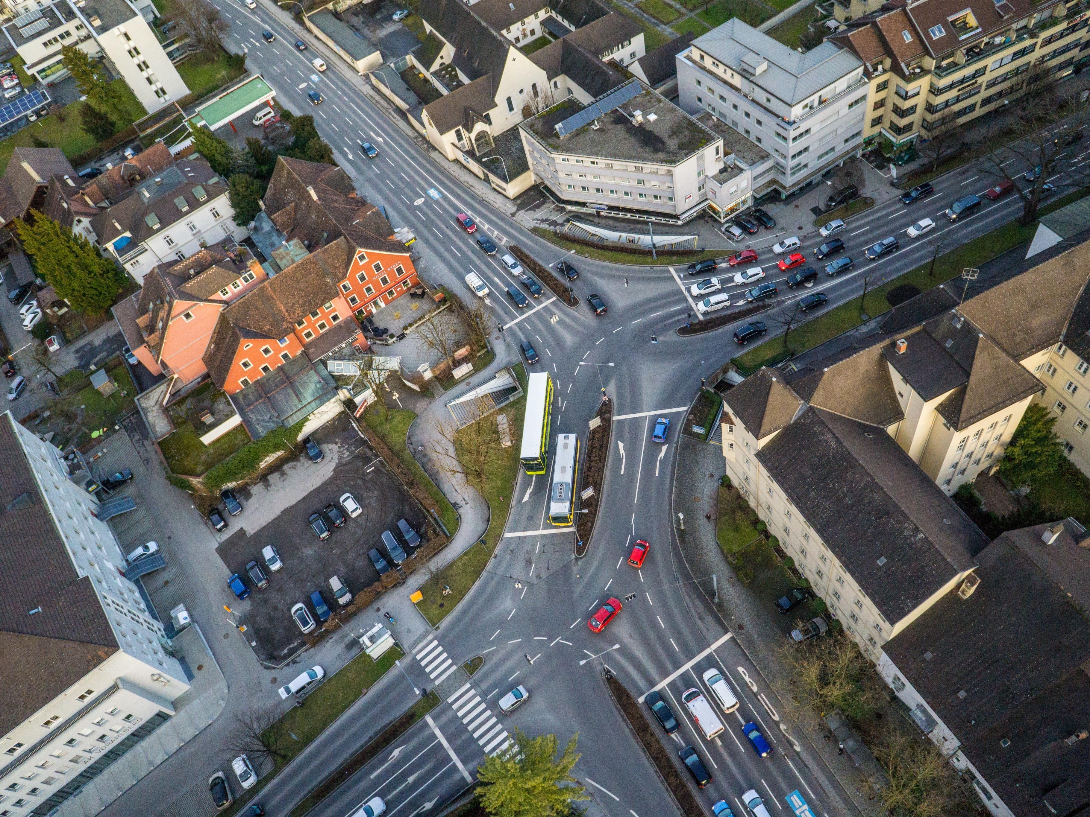 Die Bärenkreuzung ist das zentrale Nadelöhr bei der Durchfahrt durch Feldkirch.