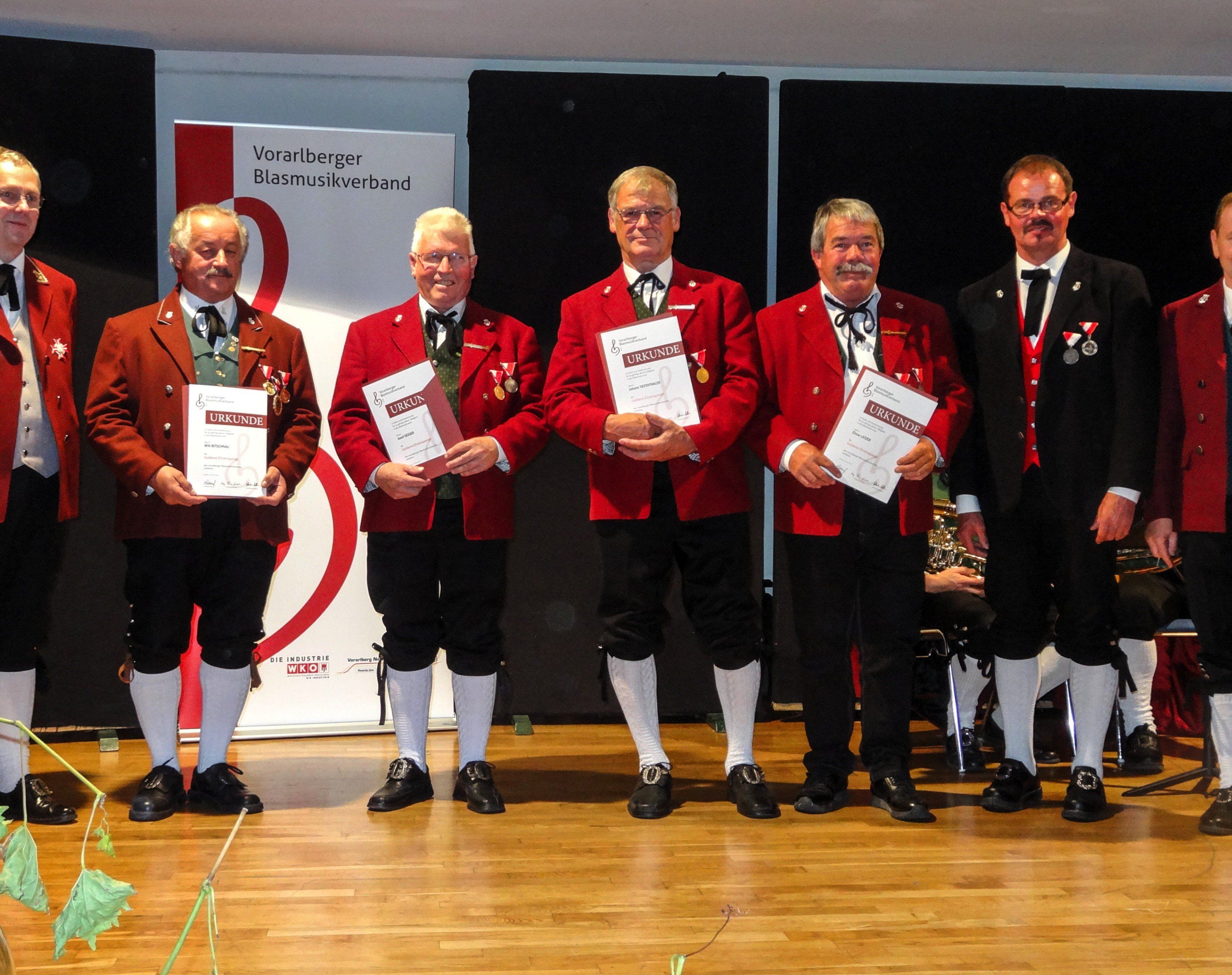 Ehrungen für Verdienste um die Blasmusik Ehrungen für Verdienste um die Blasmusik