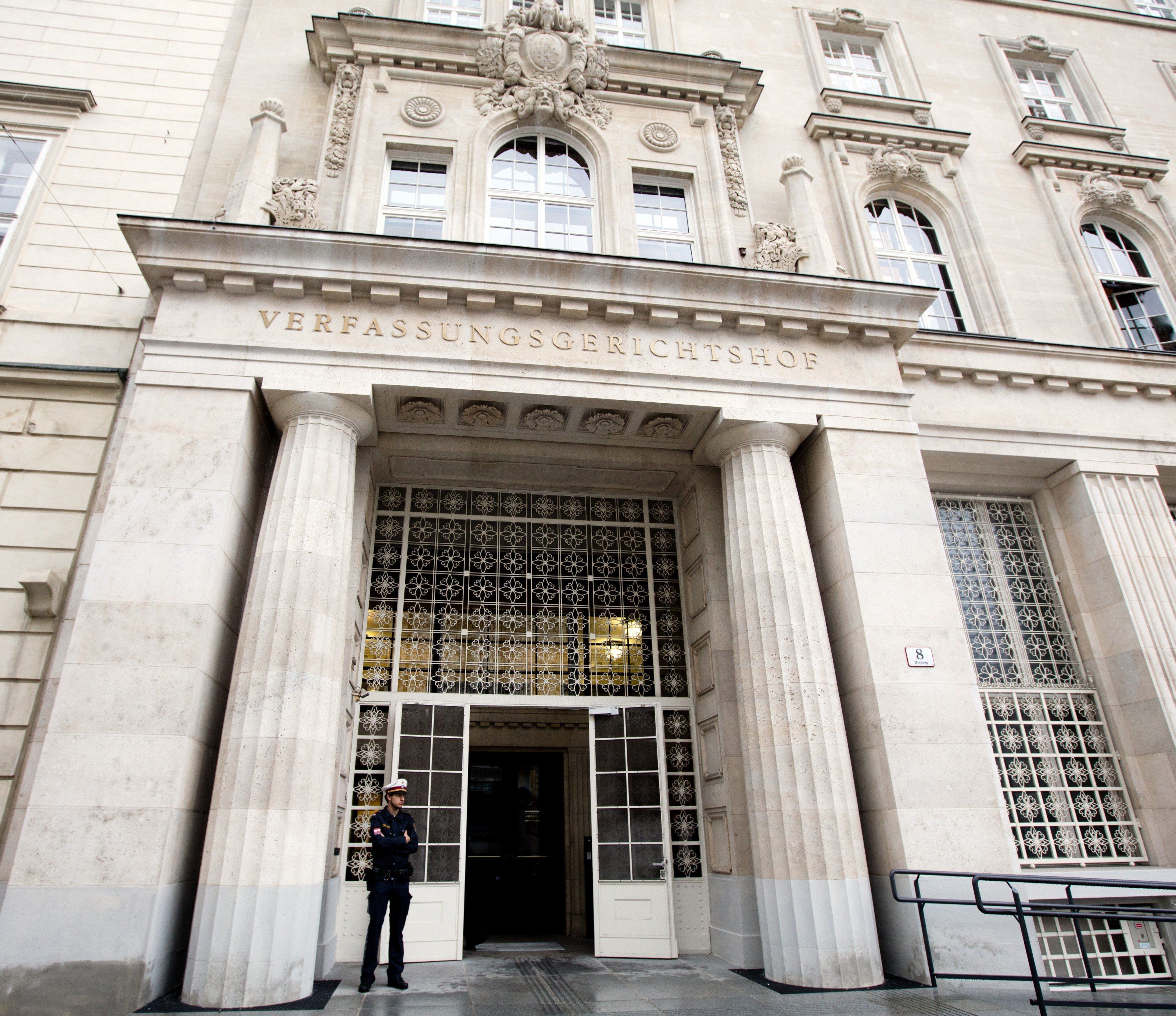 Der Verfassungsgerichtshof wird erst 2017 eine Entscheidung zur Leopoldstadt-Wahl treffen. Der Verfassungsgerichtshof wird erst 2017 eine Entscheidung zur Leopoldstadt-Wahl treffen.