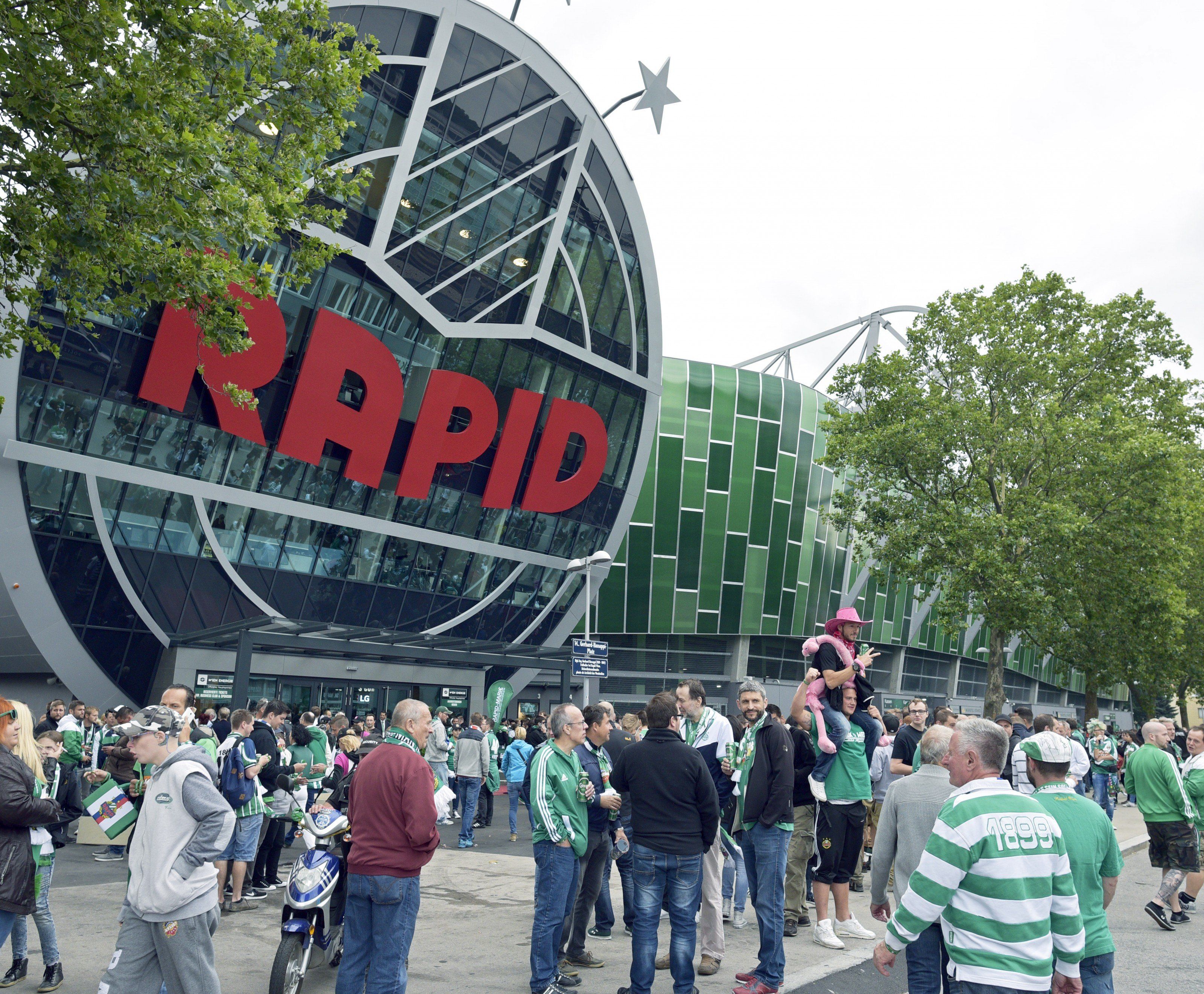 Rund um das Allianz Stadion wird am Wiener Derby-Sonntag mit Verkehrsbehinderungen gerechnet. Rund um das Allianz Stadion wird am Wiener Derby-Sonntag mit Verkehrsbehinderungen gerechnet.