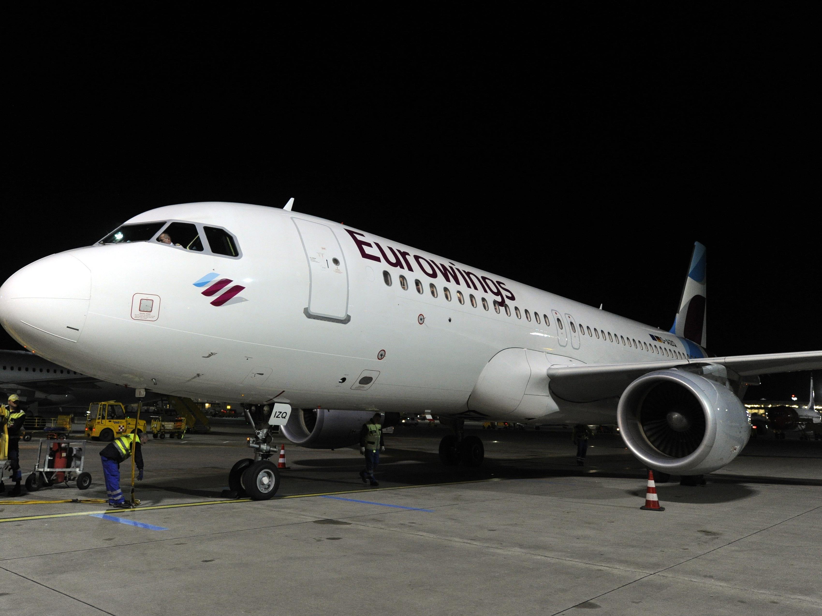 Bei Eurowings wird ein Streik der Flugbegleiter vorbereitet. Bei Eurowings wird ein Streik der Flugbegleiter vorbereitet.