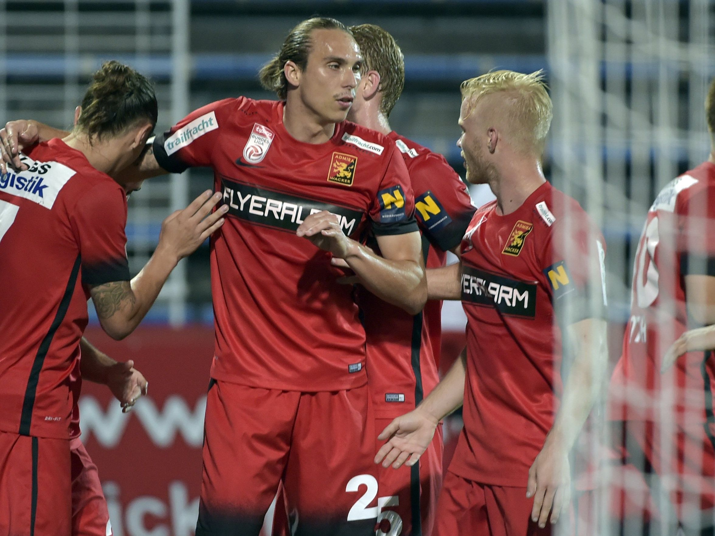 LIVE-Ticker zum Spiel Admira Wacker Mödling gegen SKN St. Pölten ab 18.30 Uhr. LIVE-Ticker zum Spiel Admira Wacker Mödling gegen SKN St. Pölten ab 18.30 Uhr.