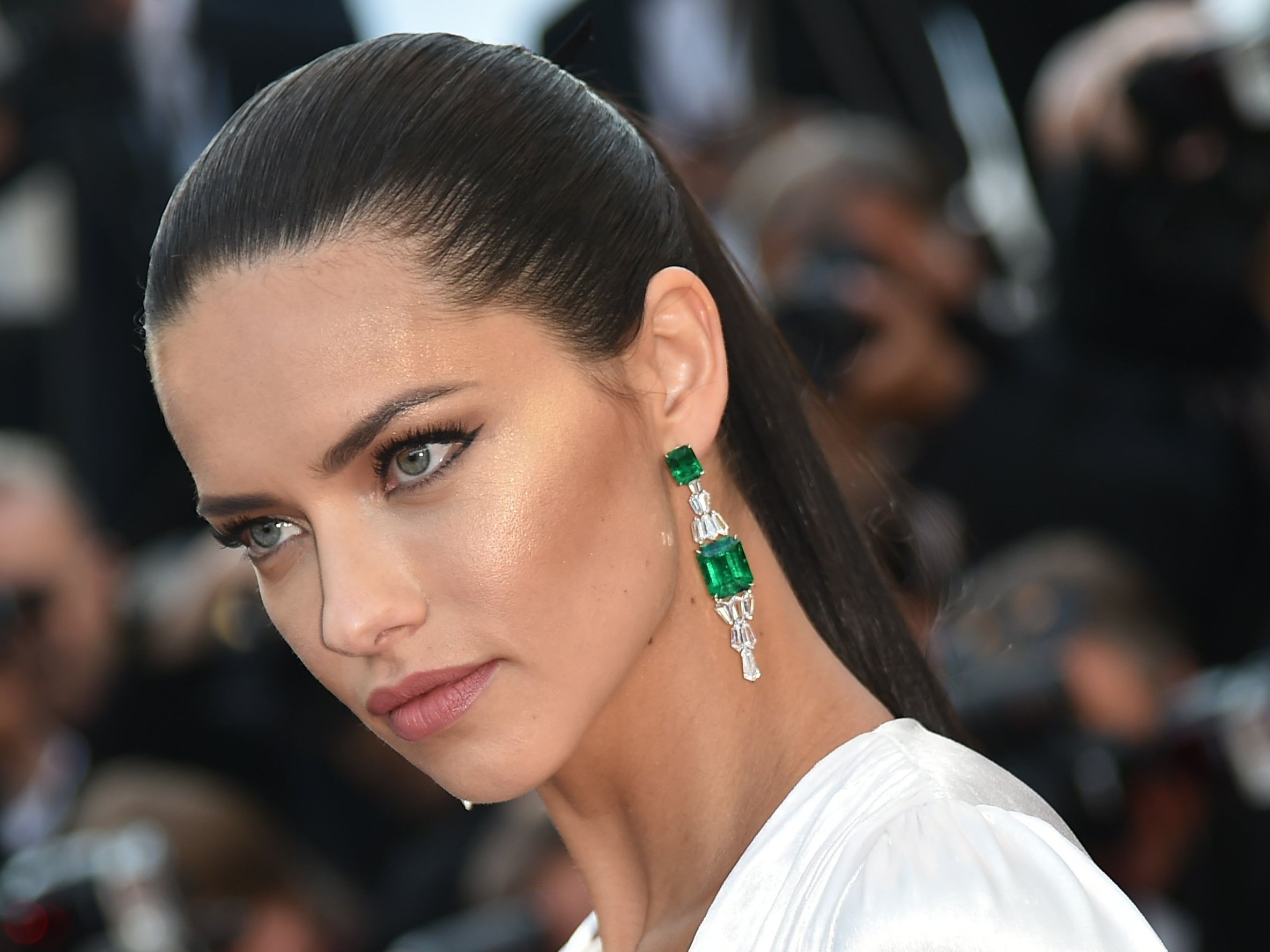 Supermodel Adriana Lima ist offiziell noch Single. Supermodel Adriana Lima ist offiziell noch Single.
