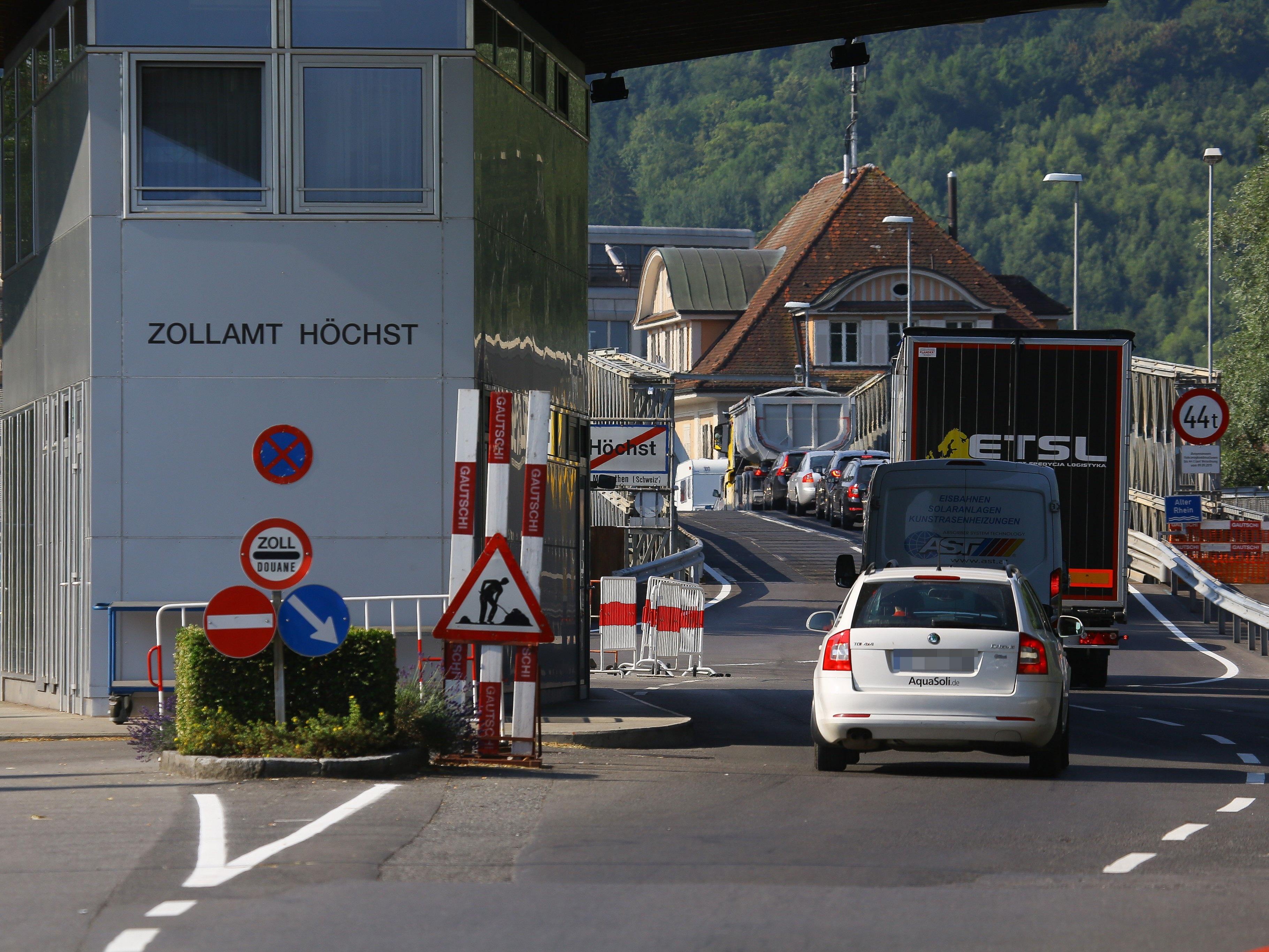 Die Brücke zwischen Höchst und St. Margrethen wird am Montagabend gesperrt.