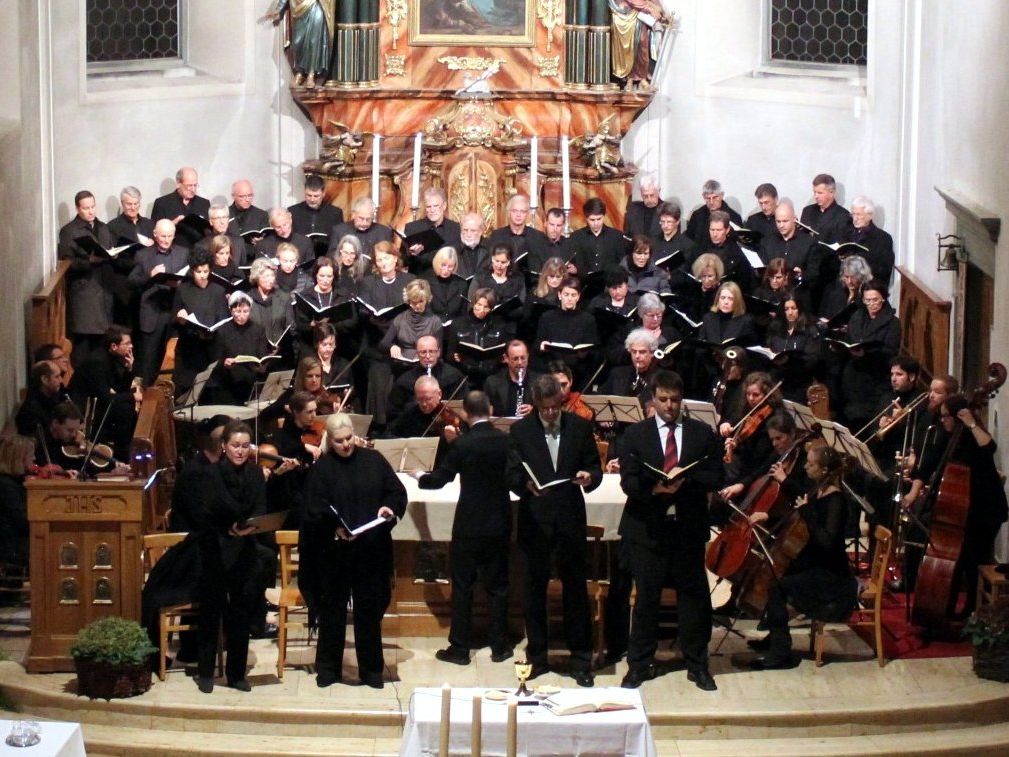 Das Mozart-Requiem findet an Allerseelen statt. Das Mozart-Requiem findet an Allerseelen statt.