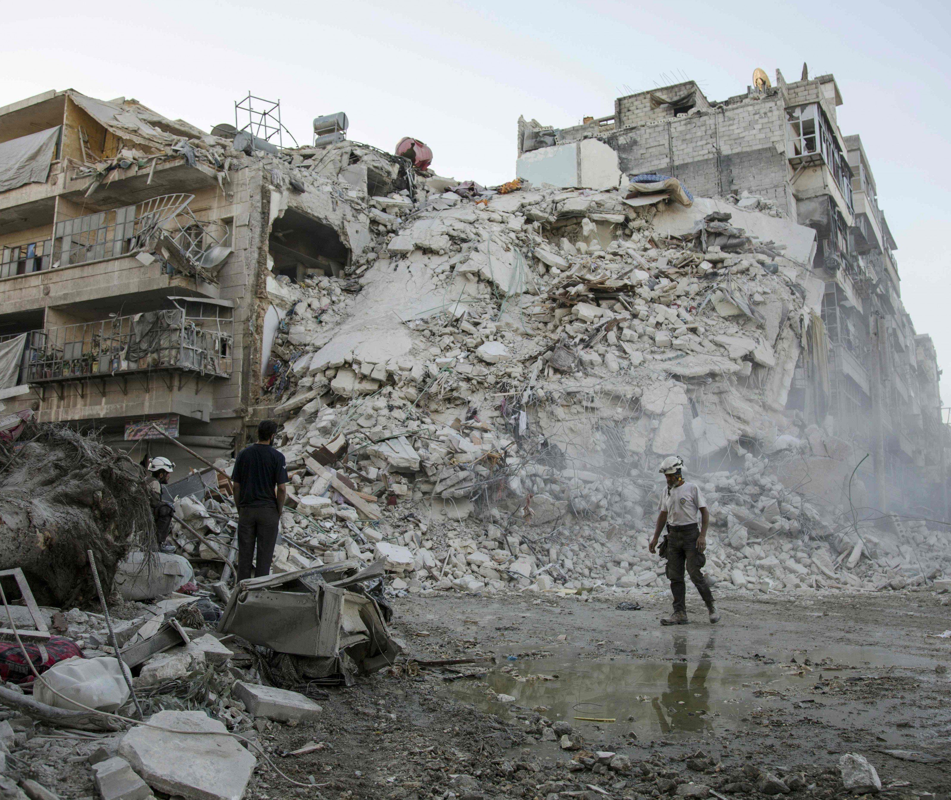 Russland und Syrien haben eine achtstündige Feuerpause in Aleppo angekündigt. Russland und Syrien haben eine achtstündige Feuerpause in Aleppo angekündigt.