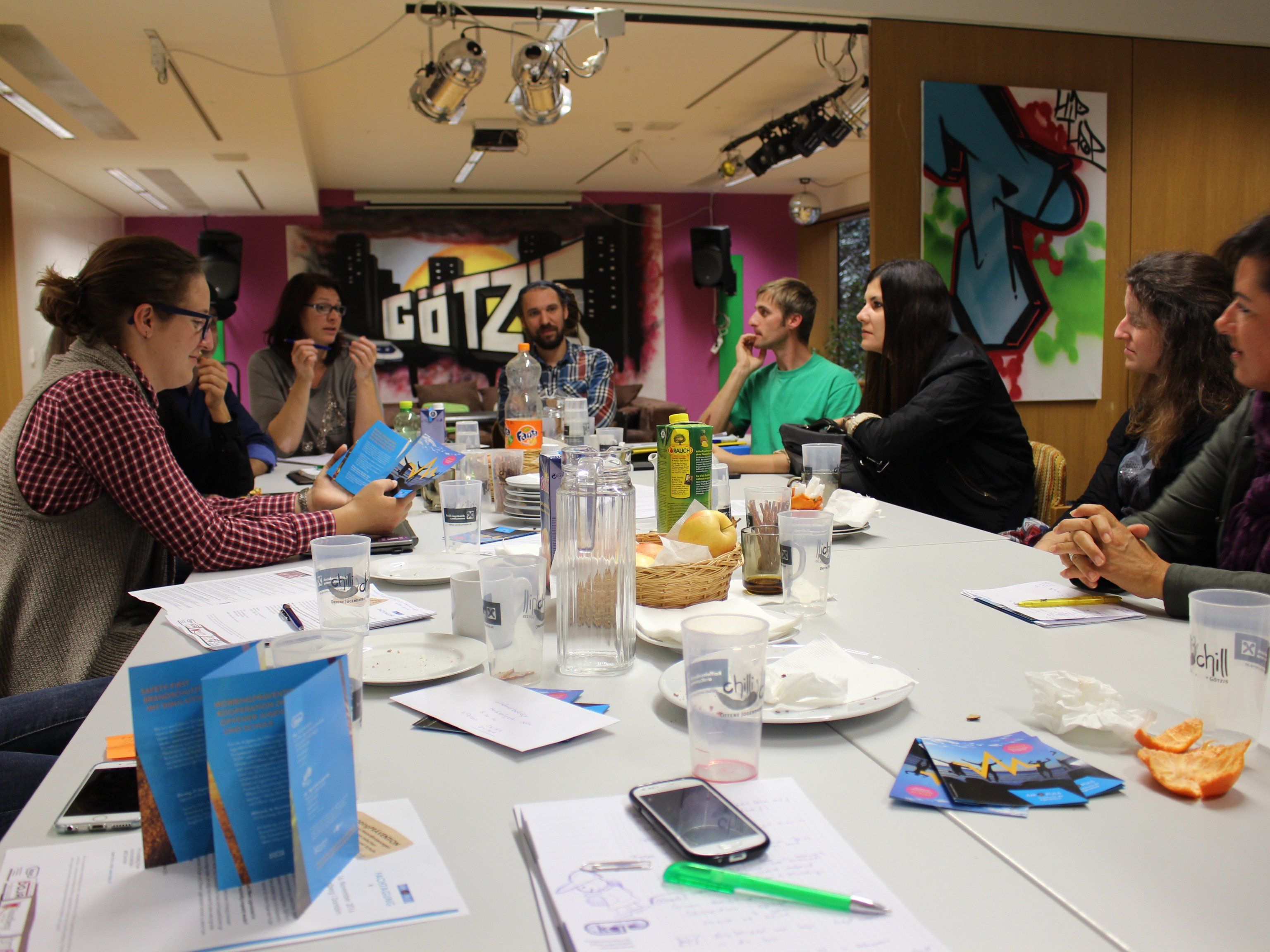 Treffen der JugendarbeiterInnen aus dem mittleren Rheintal Treffen der JugendarbeiterInnen aus dem mittleren Rheintal