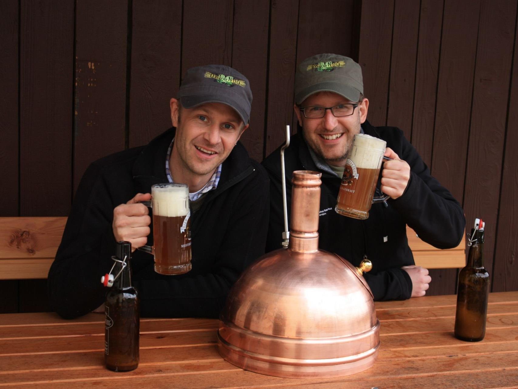 Die Hobbybrauer Peter Wilhelm und Stefan Spiegel aus Frastanz-Fellengatter erhielten in Wien den Staatsmeister-Titel für ihr India Pale Ale.