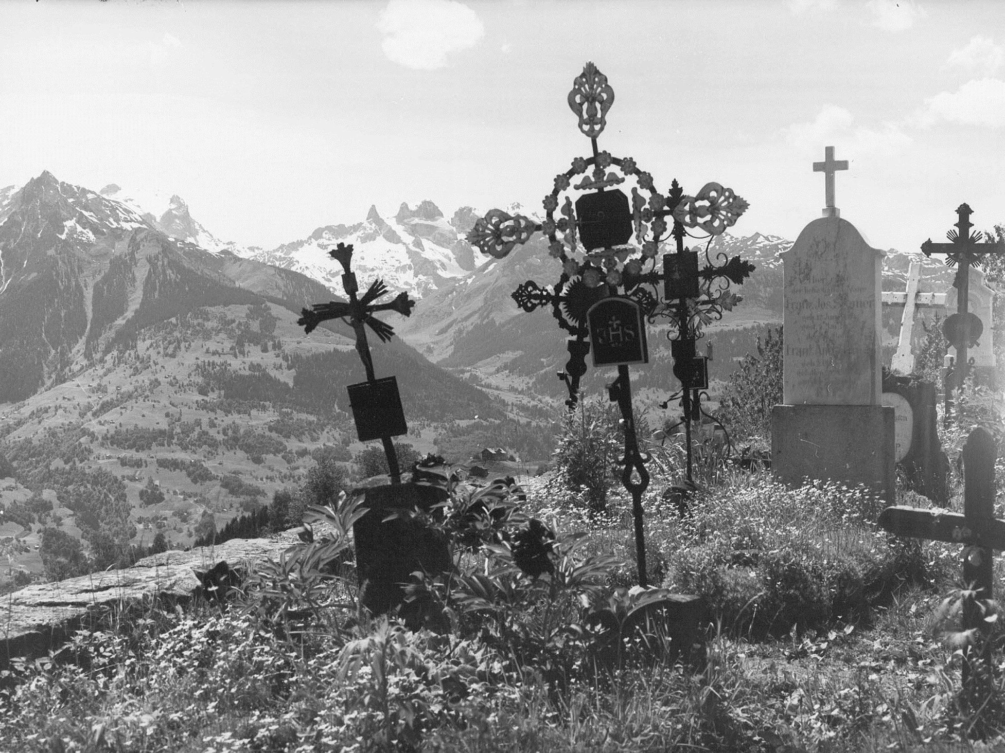 Internationale Experten tagen vier Tage lang zu dem Thema «Sterben in den Bergen Internationale Experten tagen vier Tage lang zu dem Thema «Sterben in den Bergen