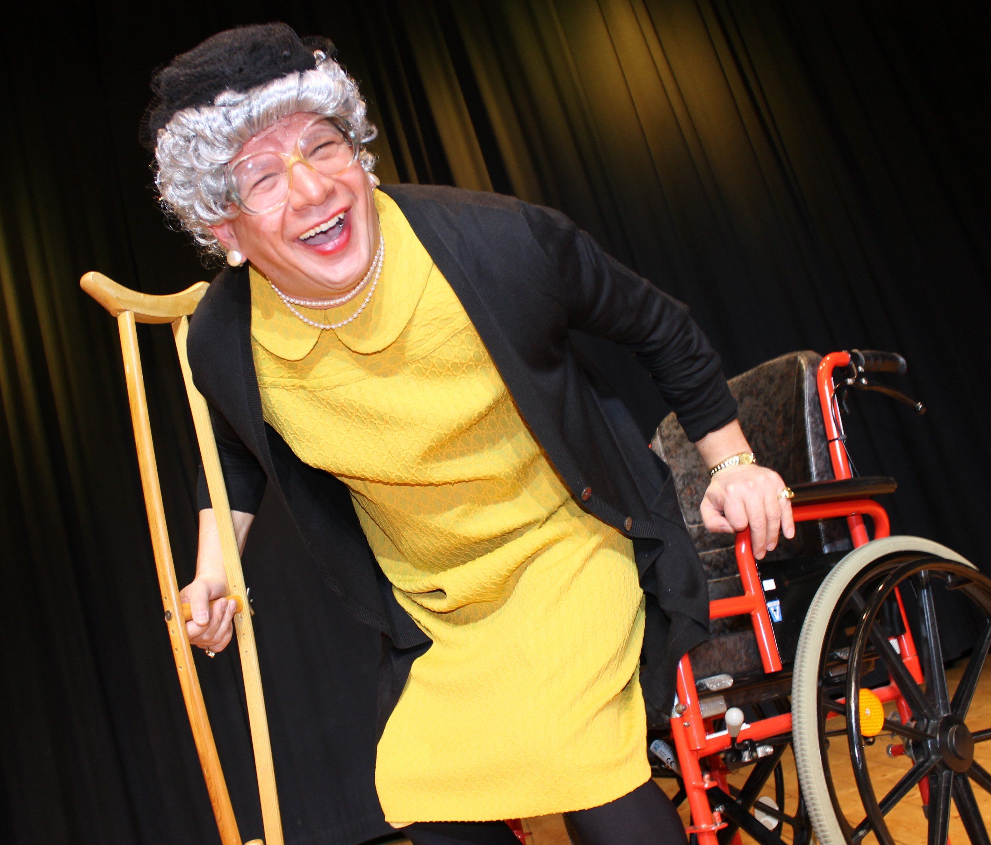 Oma Lilli wird morgen Dienstag im Gemeindesaal Sonntag für ordentlich Schwung und Stimmung sorgen Oma Lilli wird morgen Dienstag im Gemeindesaal Sonntag für ordentlich Schwung und Stimmung sorgen