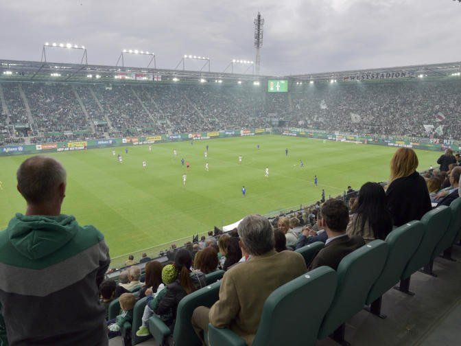 Das Allianz Stadion ist die neue Heimstätte des SK Rapid Wien. Das Allianz Stadion ist die neue Heimstätte des SK Rapid Wien.
