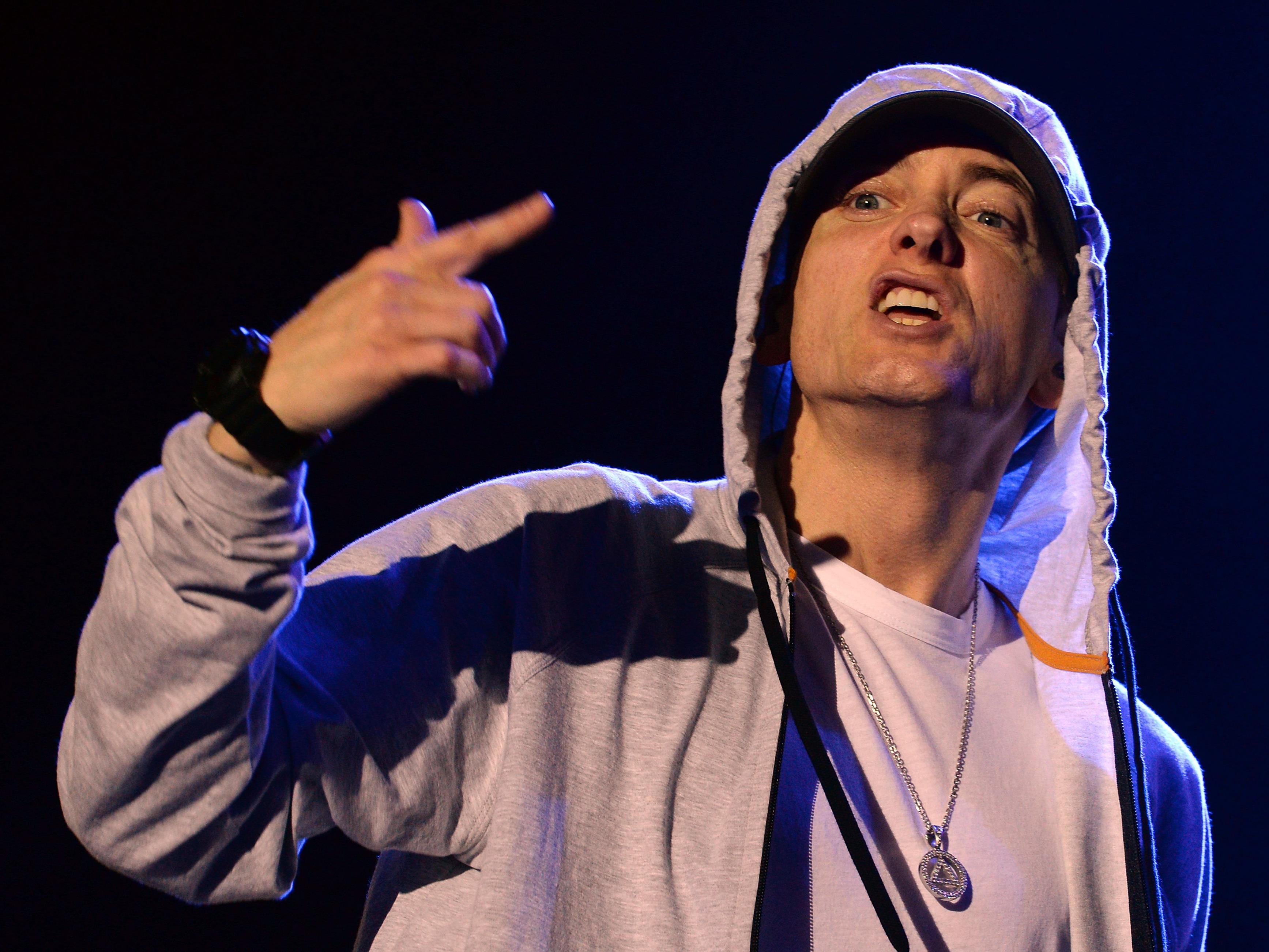 US-Rapper Eminem (44) hat überraschend einen neuen Song veröffentlicht, in dem er auch Donald Trump (70) angreift.