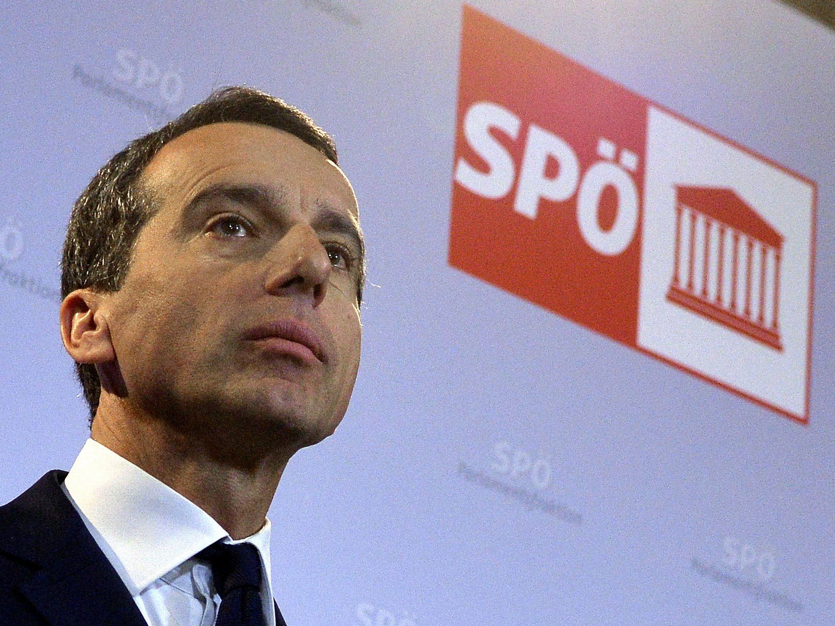 Kanzler Kern sieht Österreichs Politik im Kampf mit Rechtspopulisten Kanzler Kern sieht Österreichs Politik im Kampf mit Rechtspopulisten