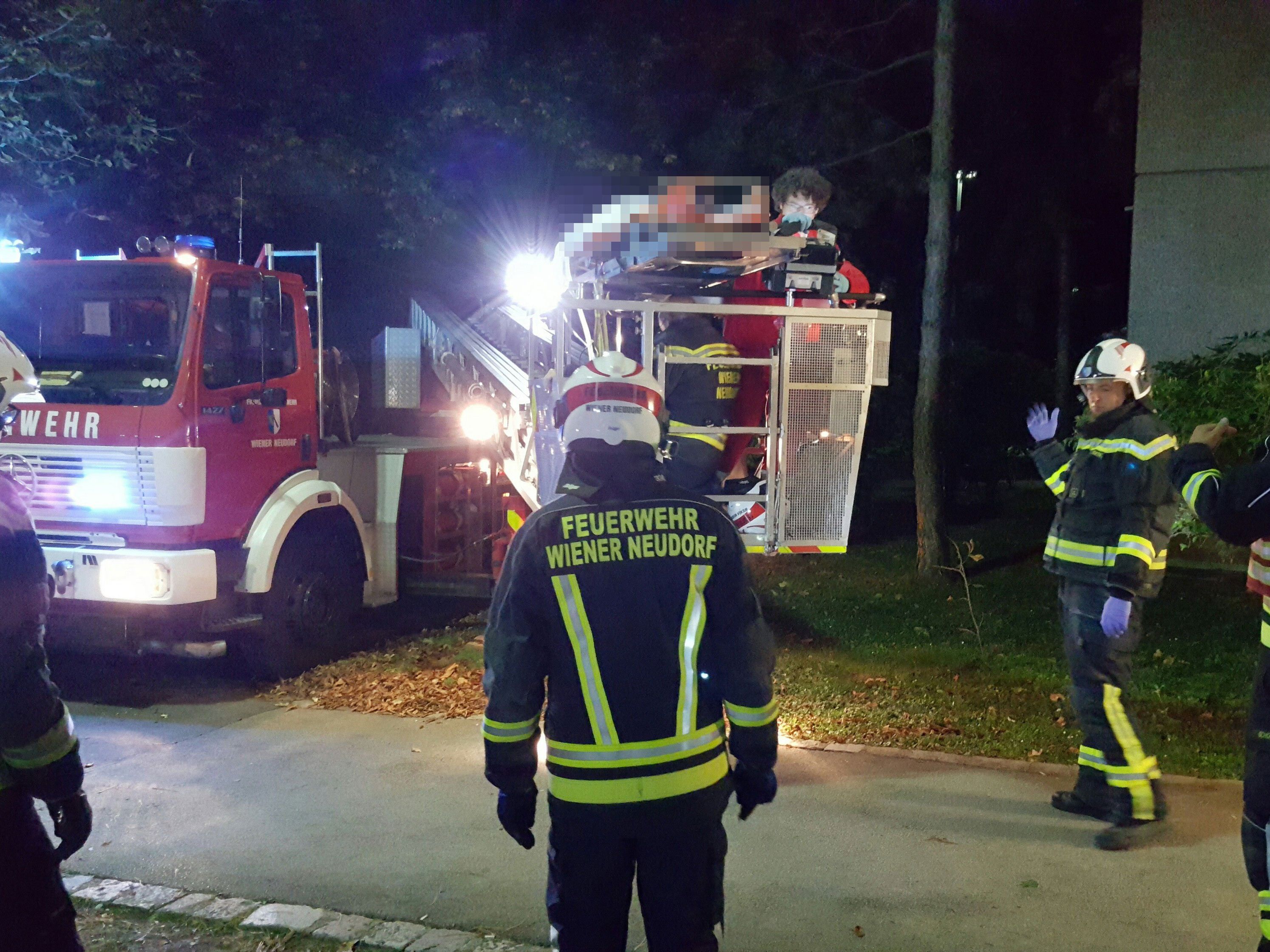 Bei der Menschenrettung in Wiener Neudorf Bei der Menschenrettung in Wiener Neudorf