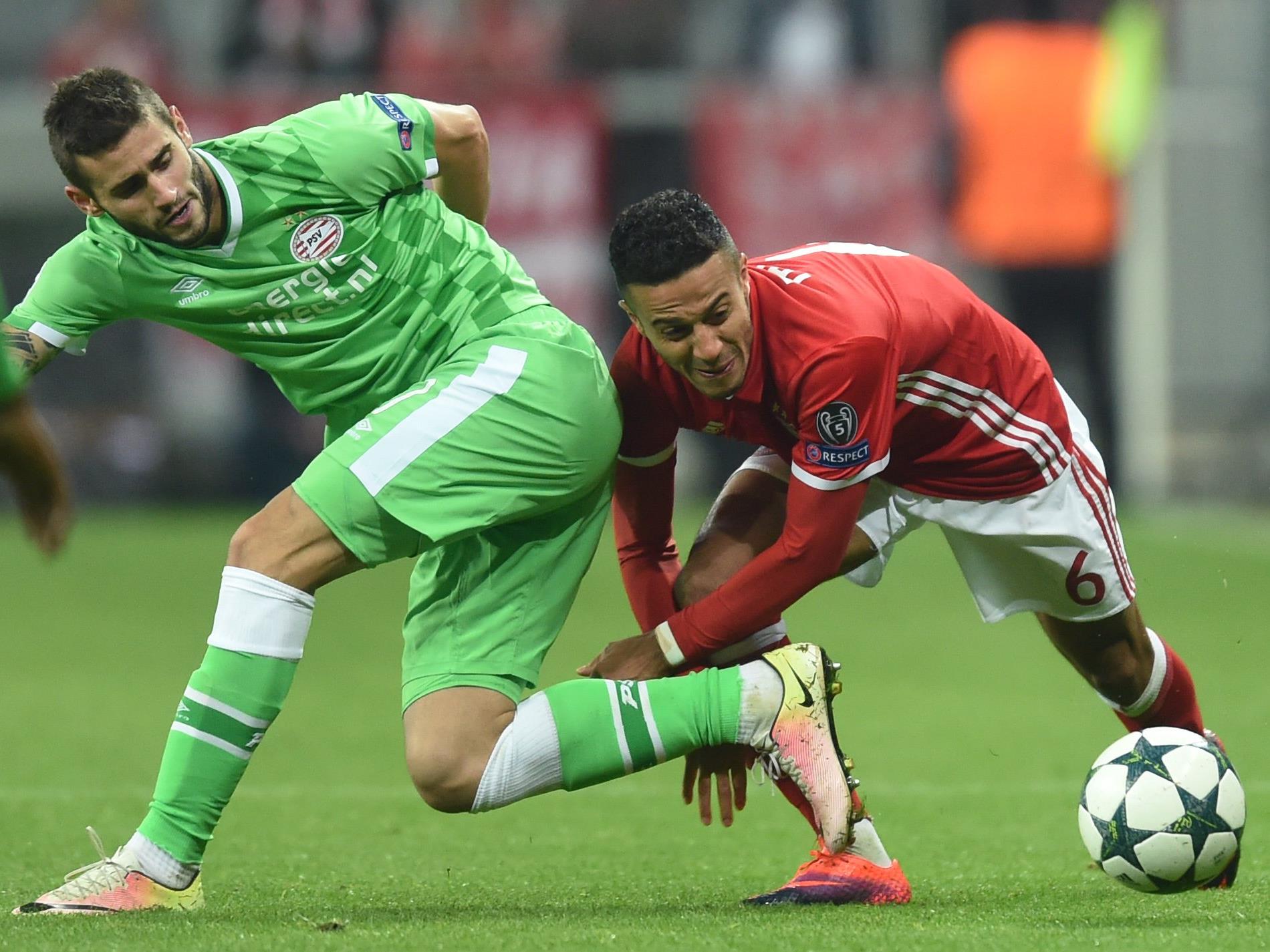 Die Bayern müssen am Dienstag zum Rückspiel nach Eindhoven. Die Bayern müssen am Dienstag zum Rückspiel nach Eindhoven.