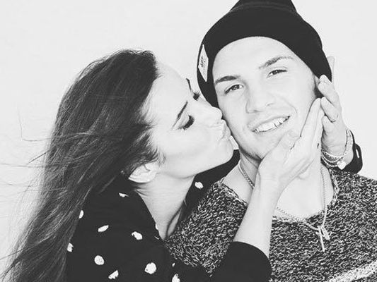 Endlich hat sie sich zur Trennung geäußert. Endlich hat sie sich zur Trennung geäußert.