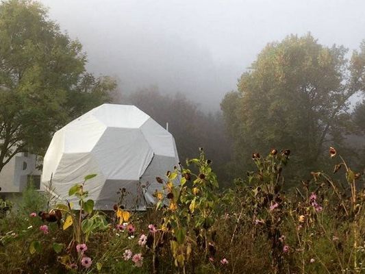 Das Feldkircher Kulturfestival "POTENTIALe" ist Montagabend mit einem experimentellen Stummfilmkino in seine zweite Auflage gestartet. Das Feldkircher Kulturfestival "POTENTIALe" ist Montagabend mit einem experimentellen Stummfilmkino in seine zweite Auflage gestartet.