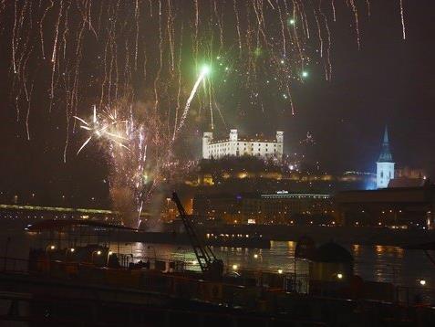 Mit dem Twin City Liner zum Silvesterpfad nach Bratislava.